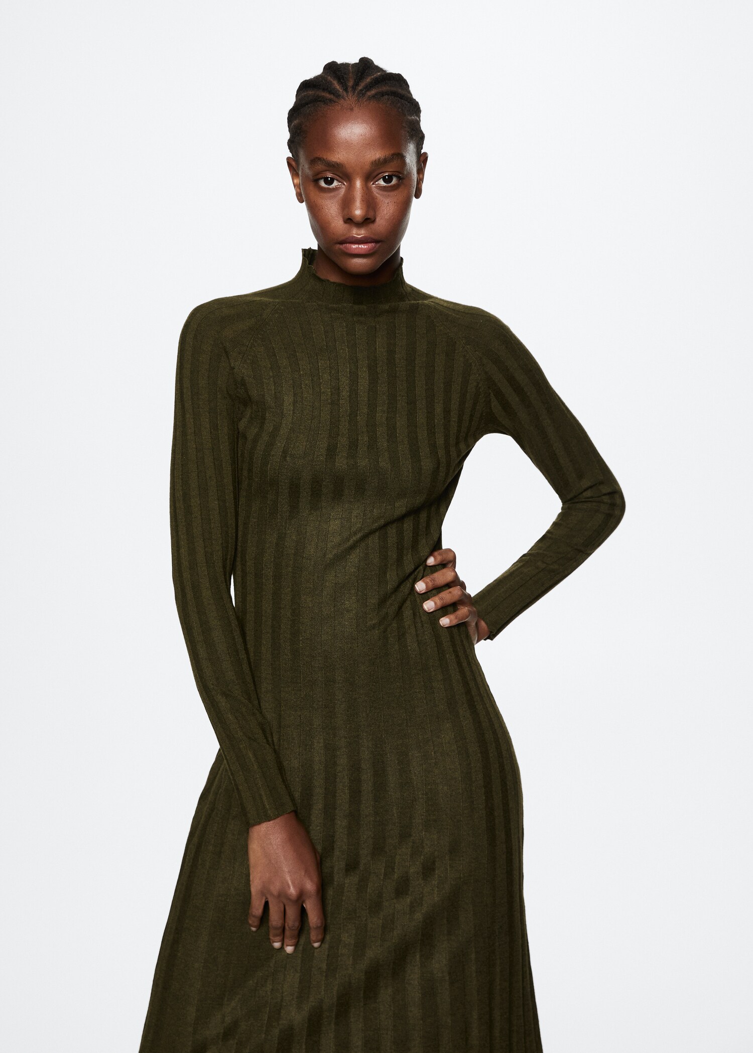 Knitted Perkins neck dress - Medium plane