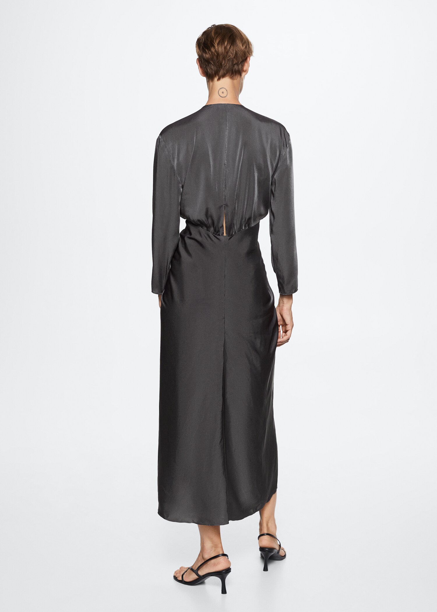 Vestido satinado nudo - Reverso del artículo