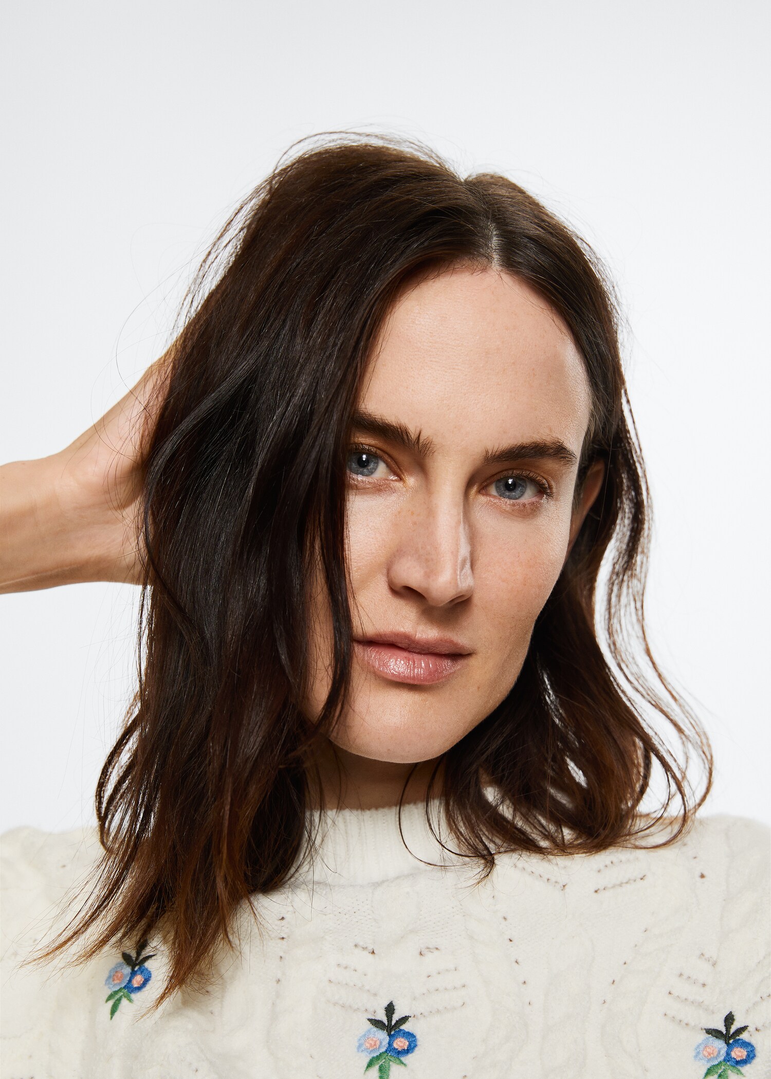 Knitted braided sweater - Details of the article 1