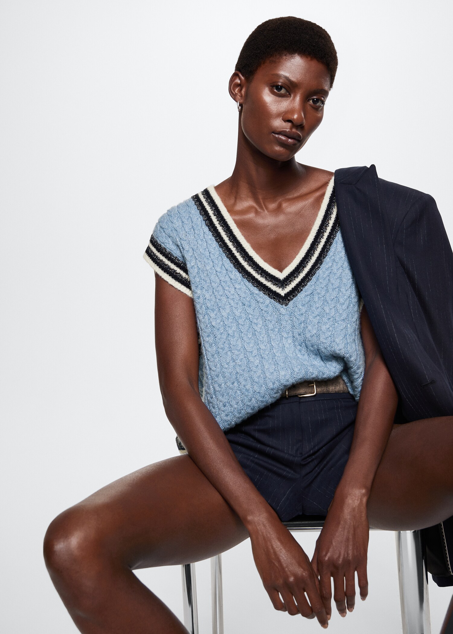 V-neck lurex gilet - Details of the article 2