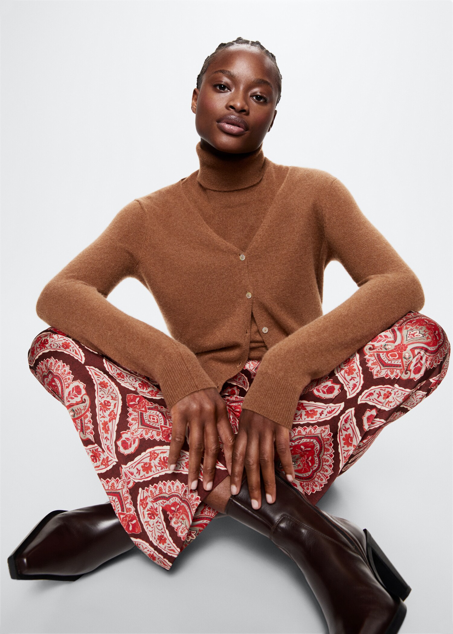 Satin printed trousers - Details of the article 2