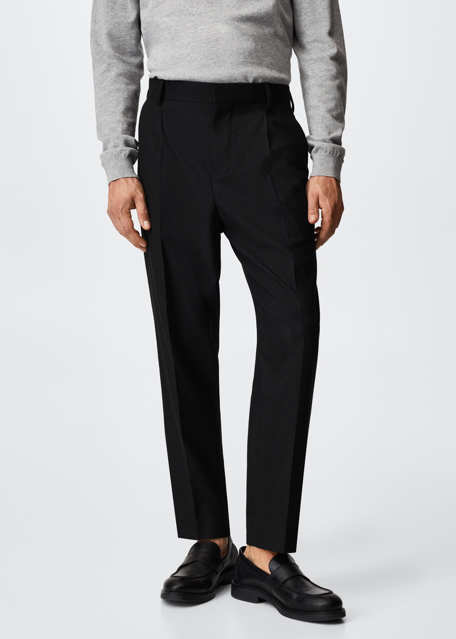 Pantalón traje slim fit - Plano medio