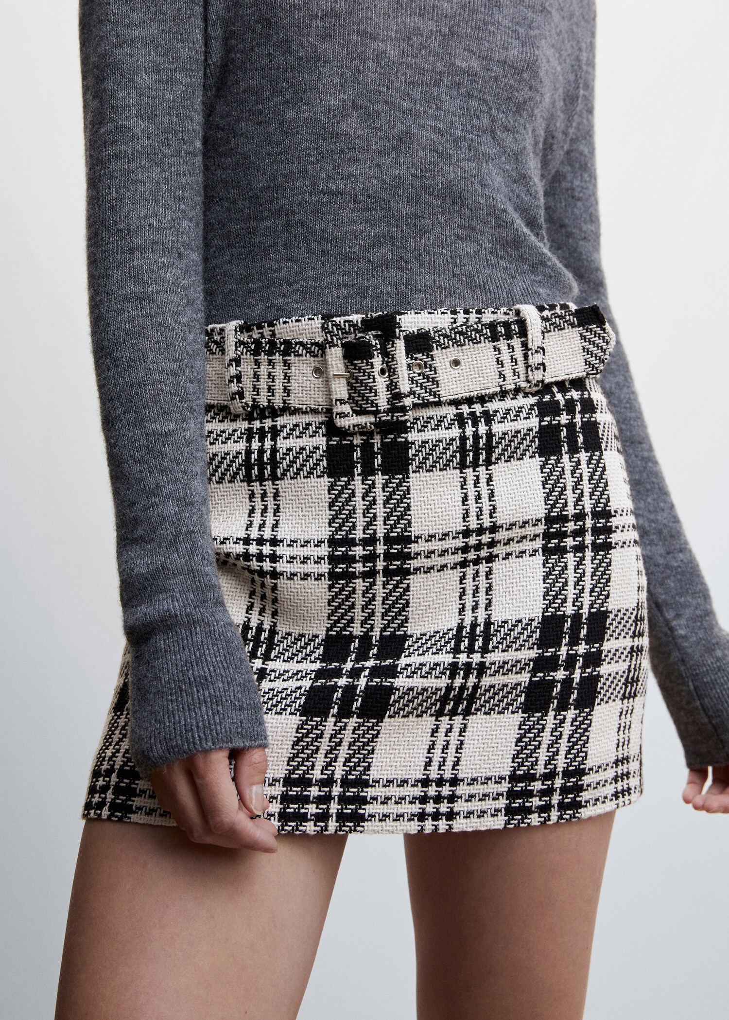 Skirt with safety pin detail - Details of the article 6