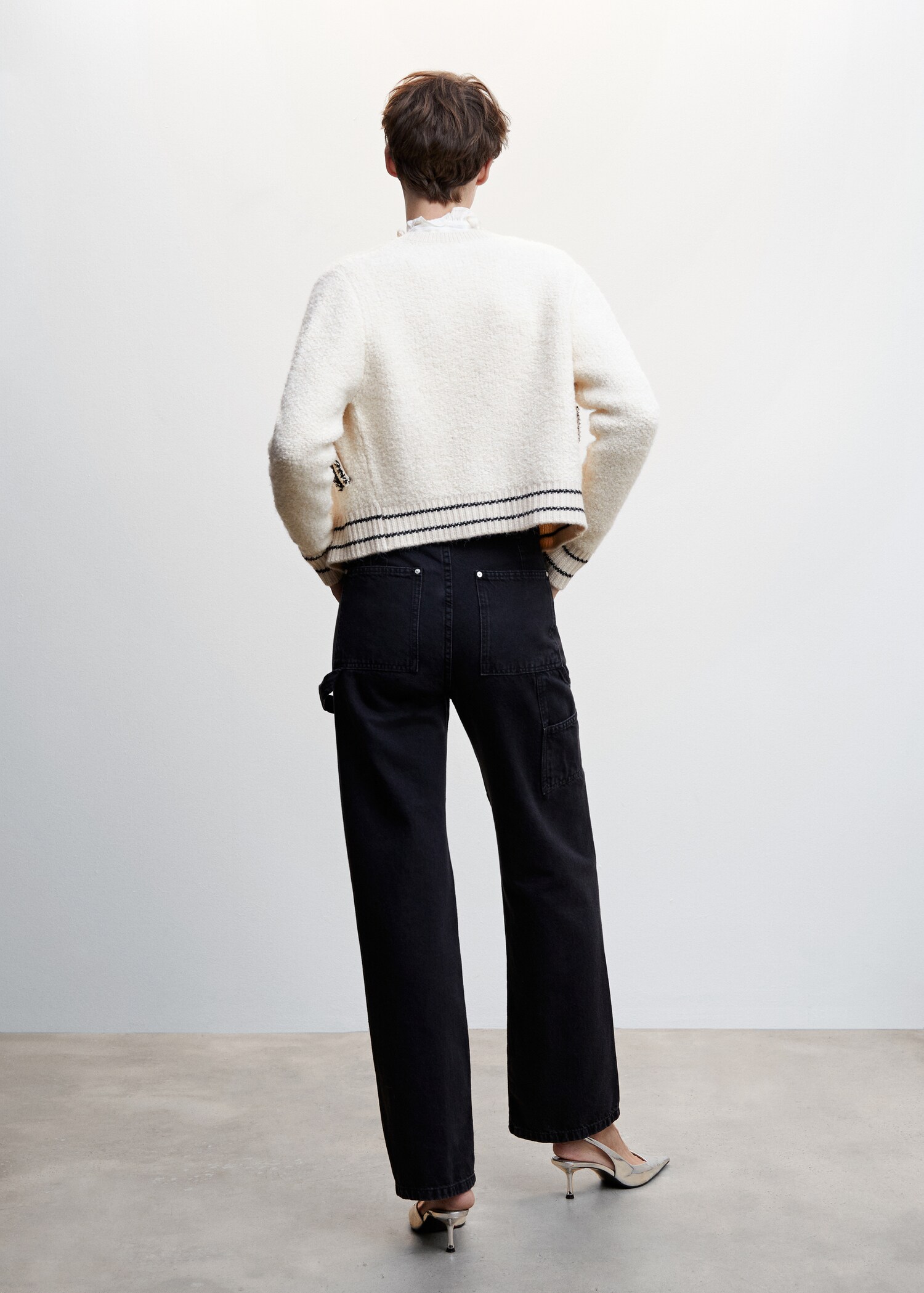 Cardigan din tricot cu nasturi bijuterie - Spatele articolului