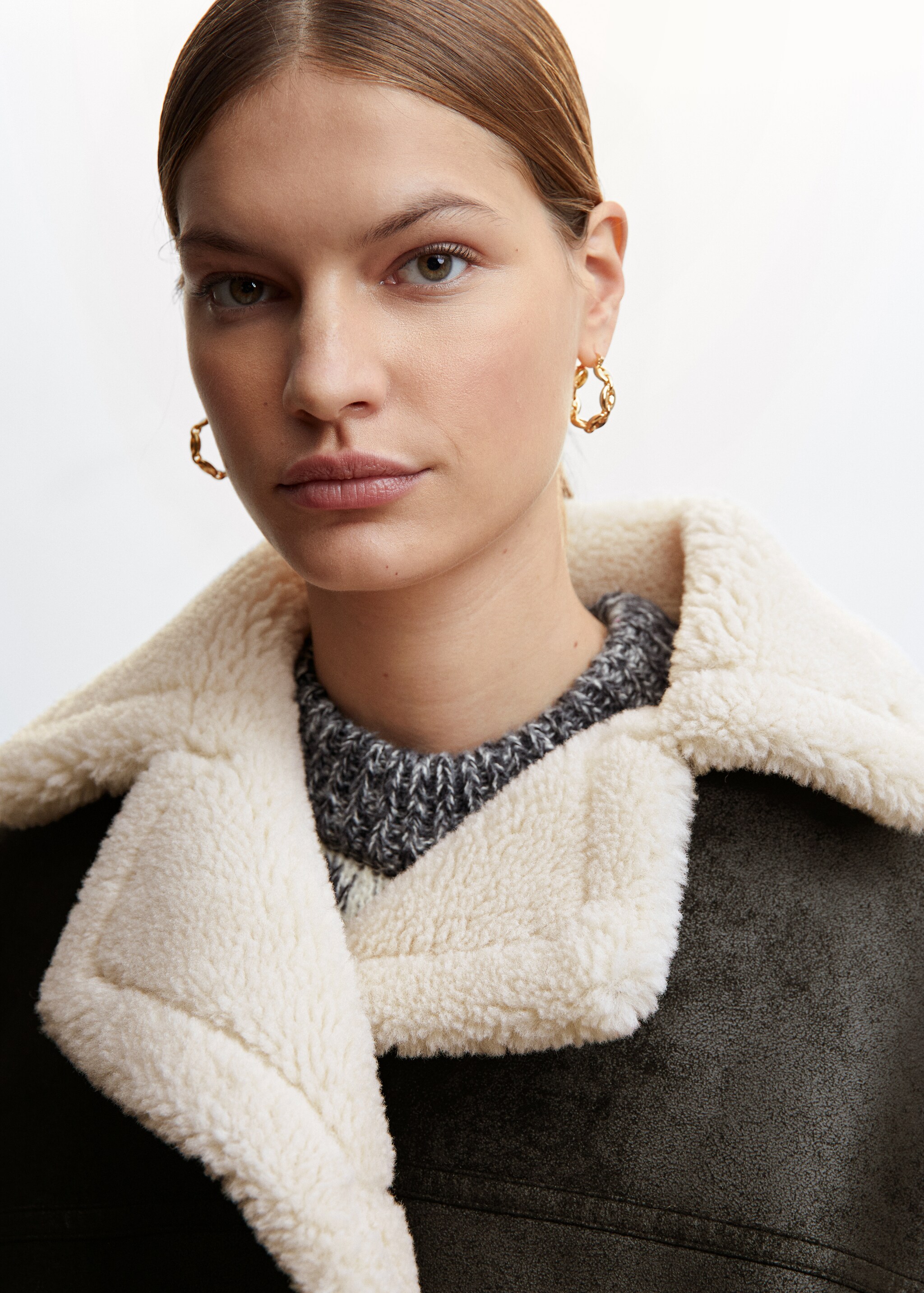 Oversized shearling-lined coat - Details of the article 1