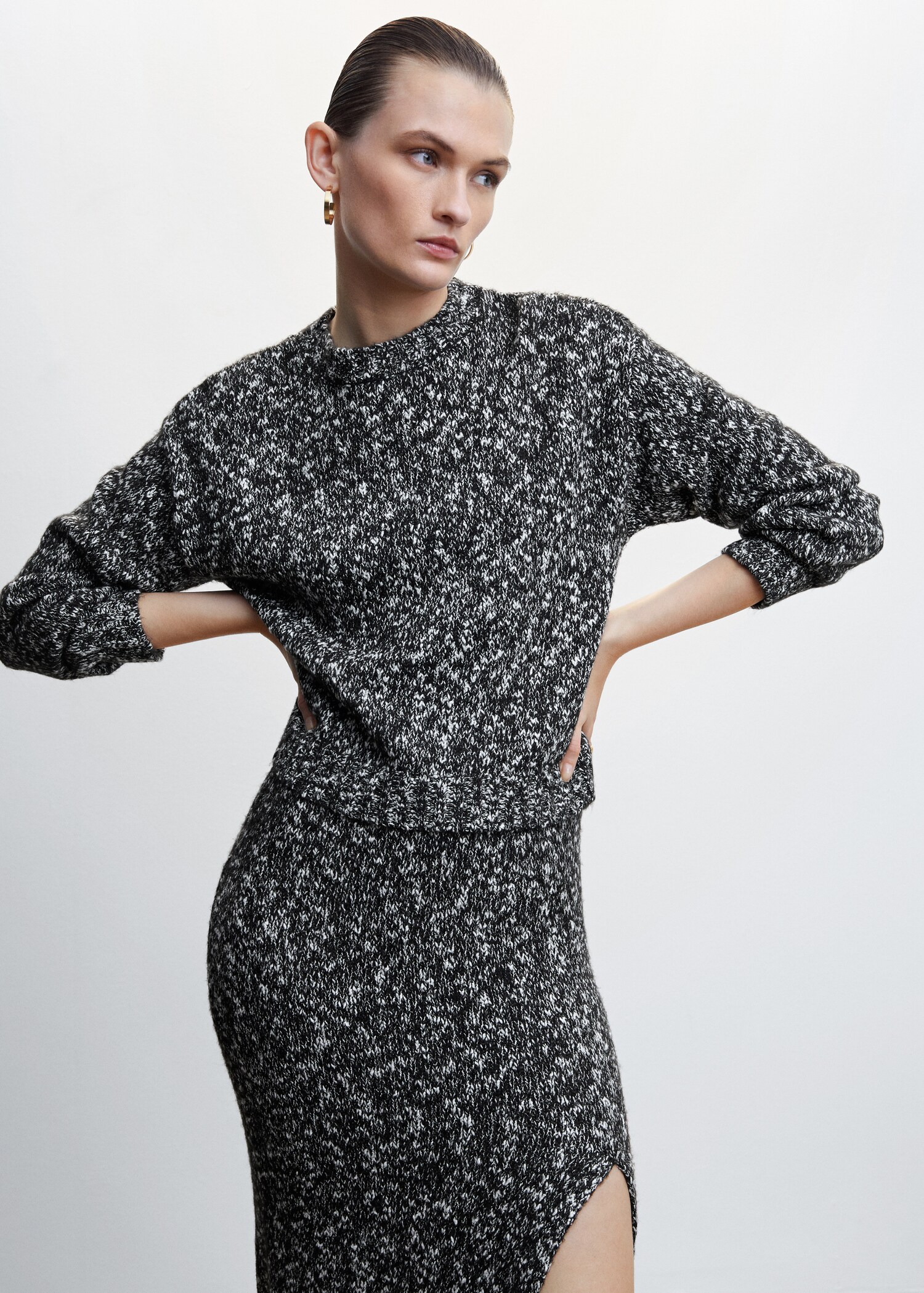 Camisola jaspeada com gola redonda - Plano médio