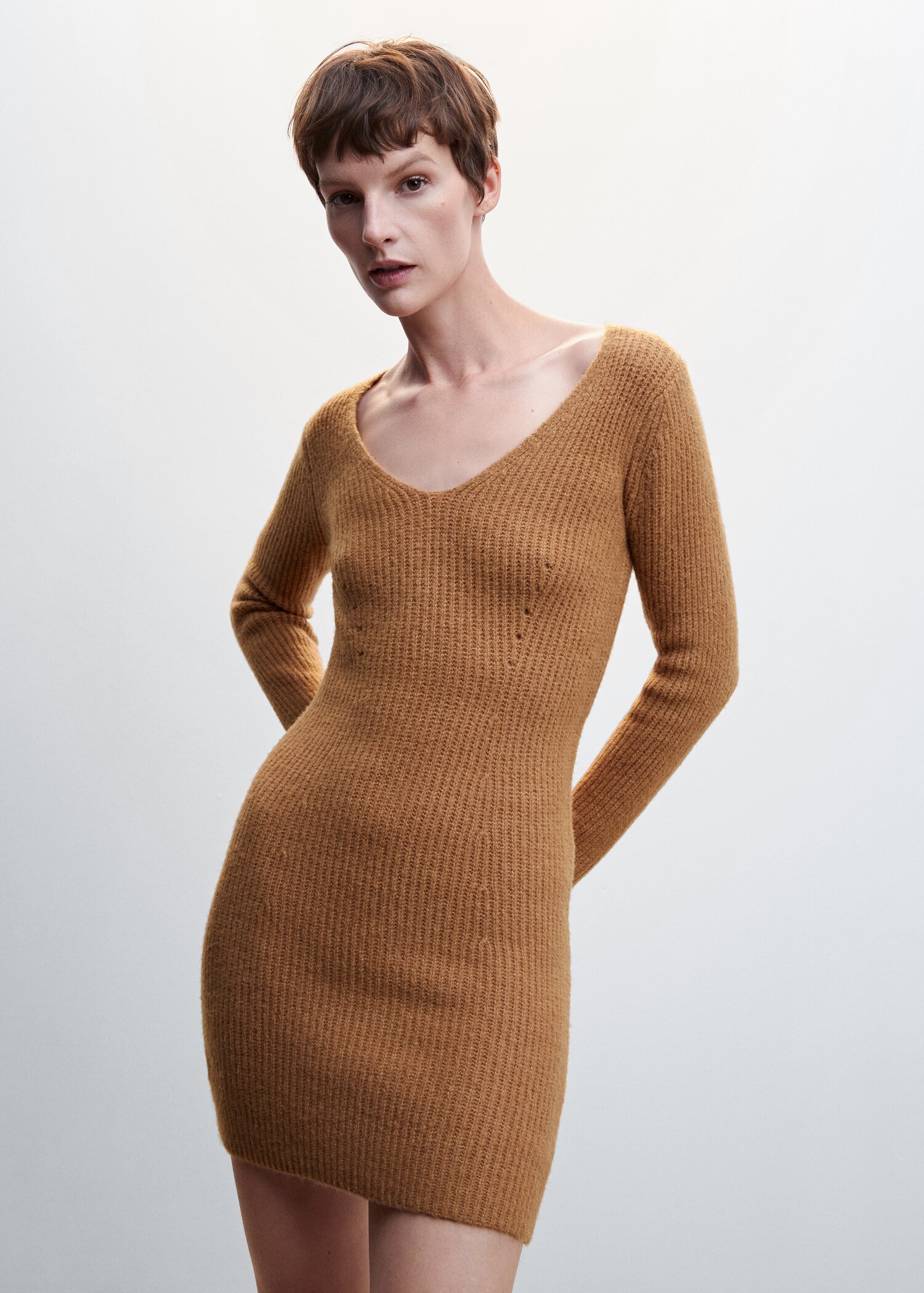 Kurzes Strickkleid - Mittlere Ansicht