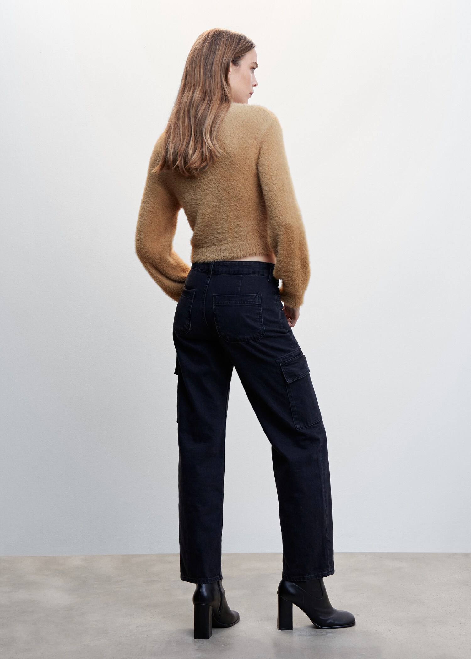 Faux fur knit sweater - Reverse of the article