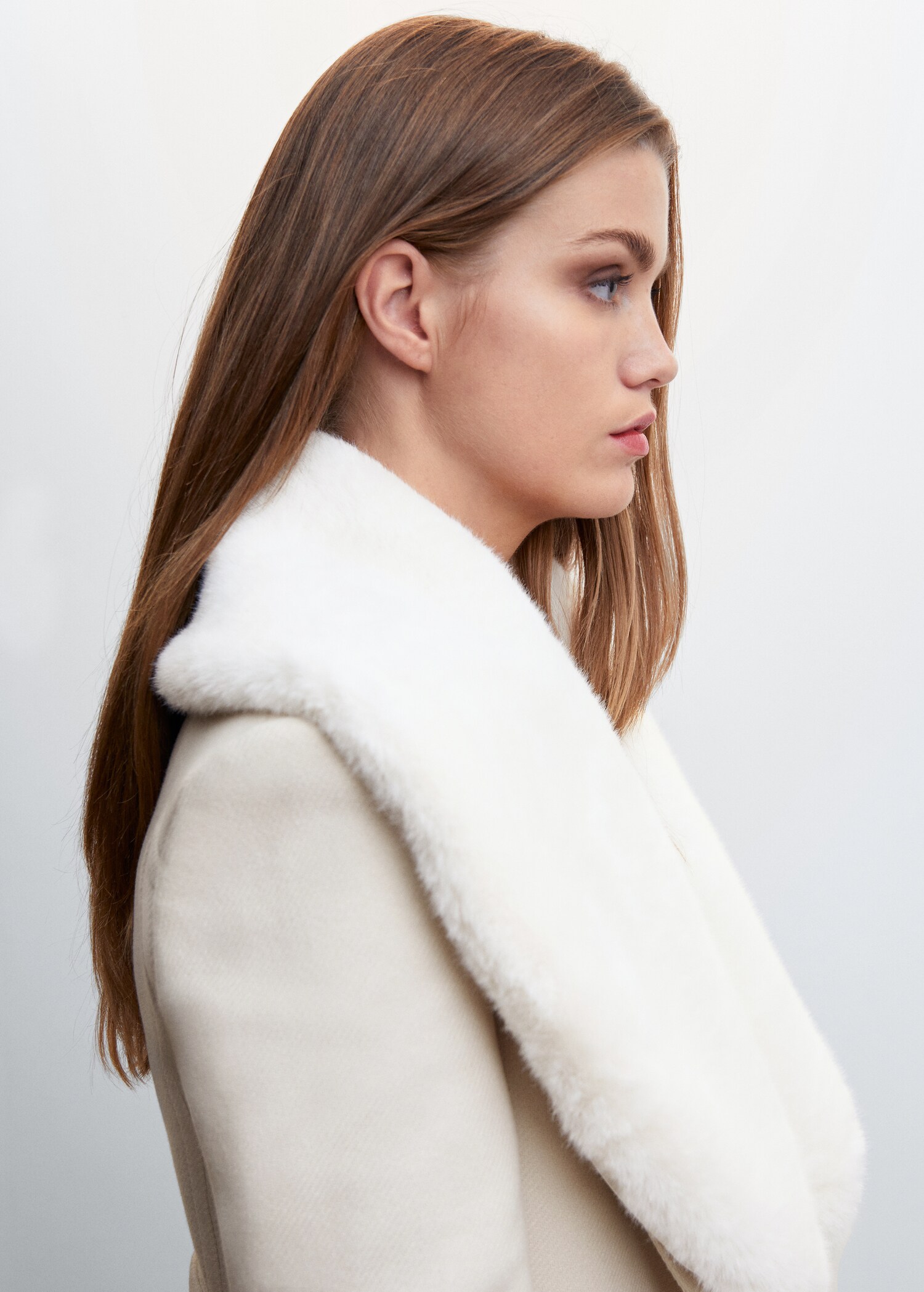 Wool coat with detachable fur-effect details - Details of the article 1