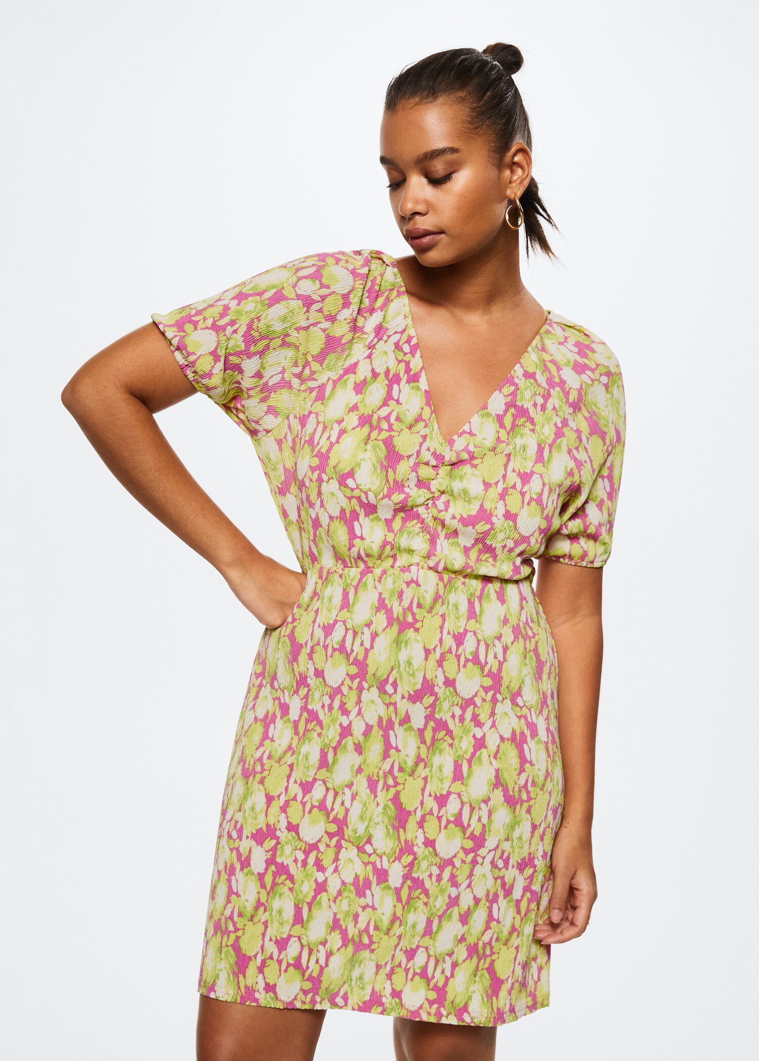 Kleid mit Blumendruck - Detail des Artikels 4