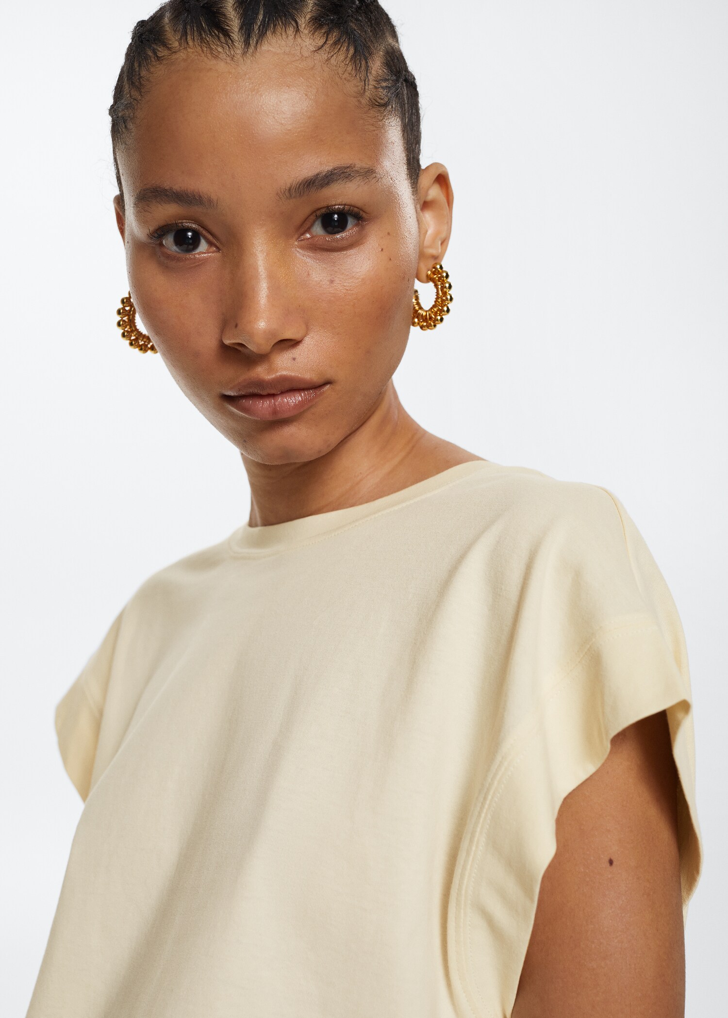 T-shirt décolleté dans le dos - Détail de l'article 1