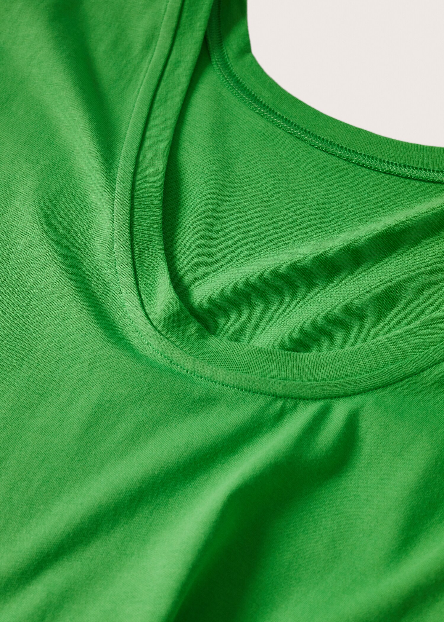 Camiseta escote espalda - Detalle del artículo 8