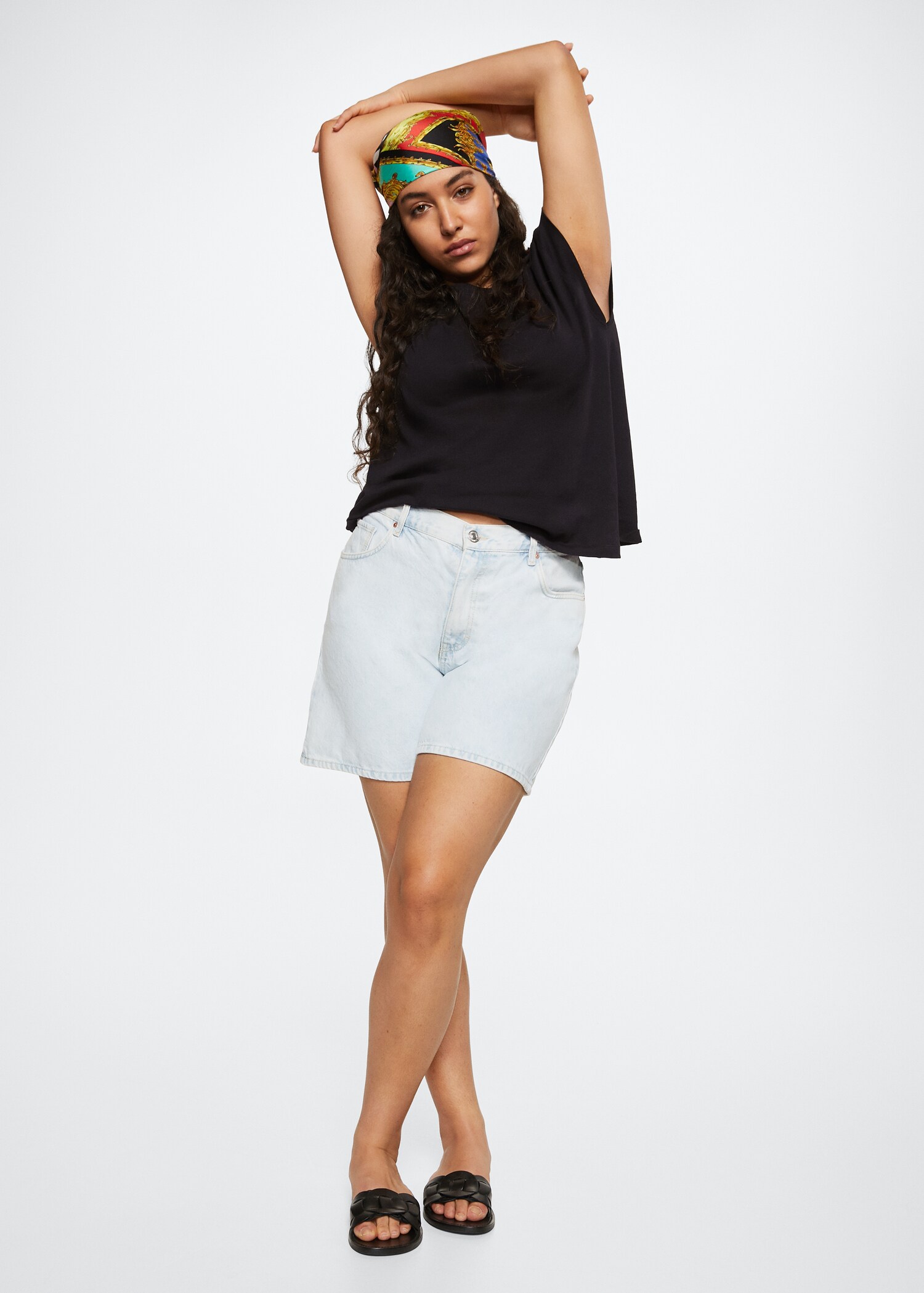 T-shirt décolleté dans le dos - Détail de l'article 3