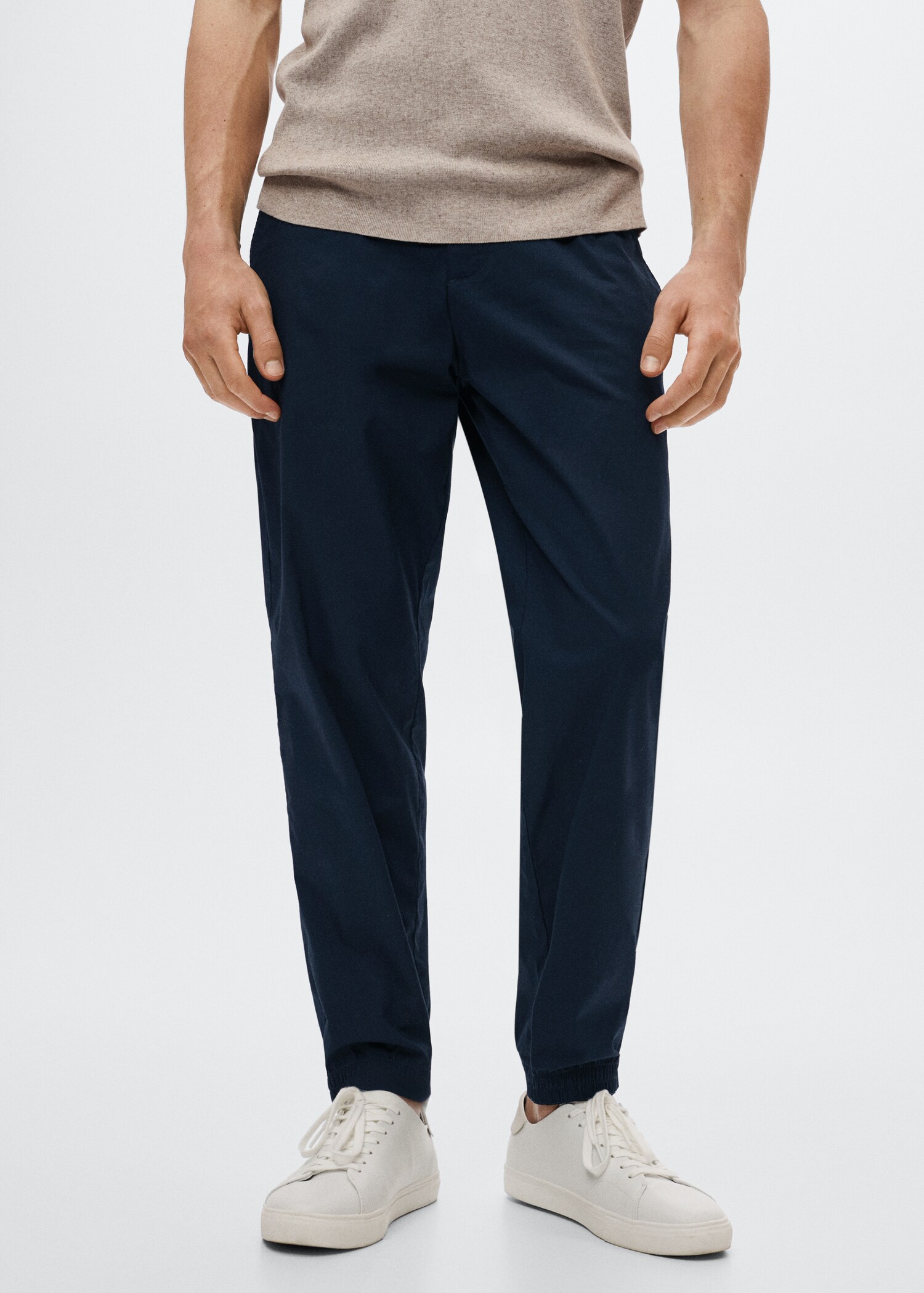 Pantalón jogger algodón - Plano medio