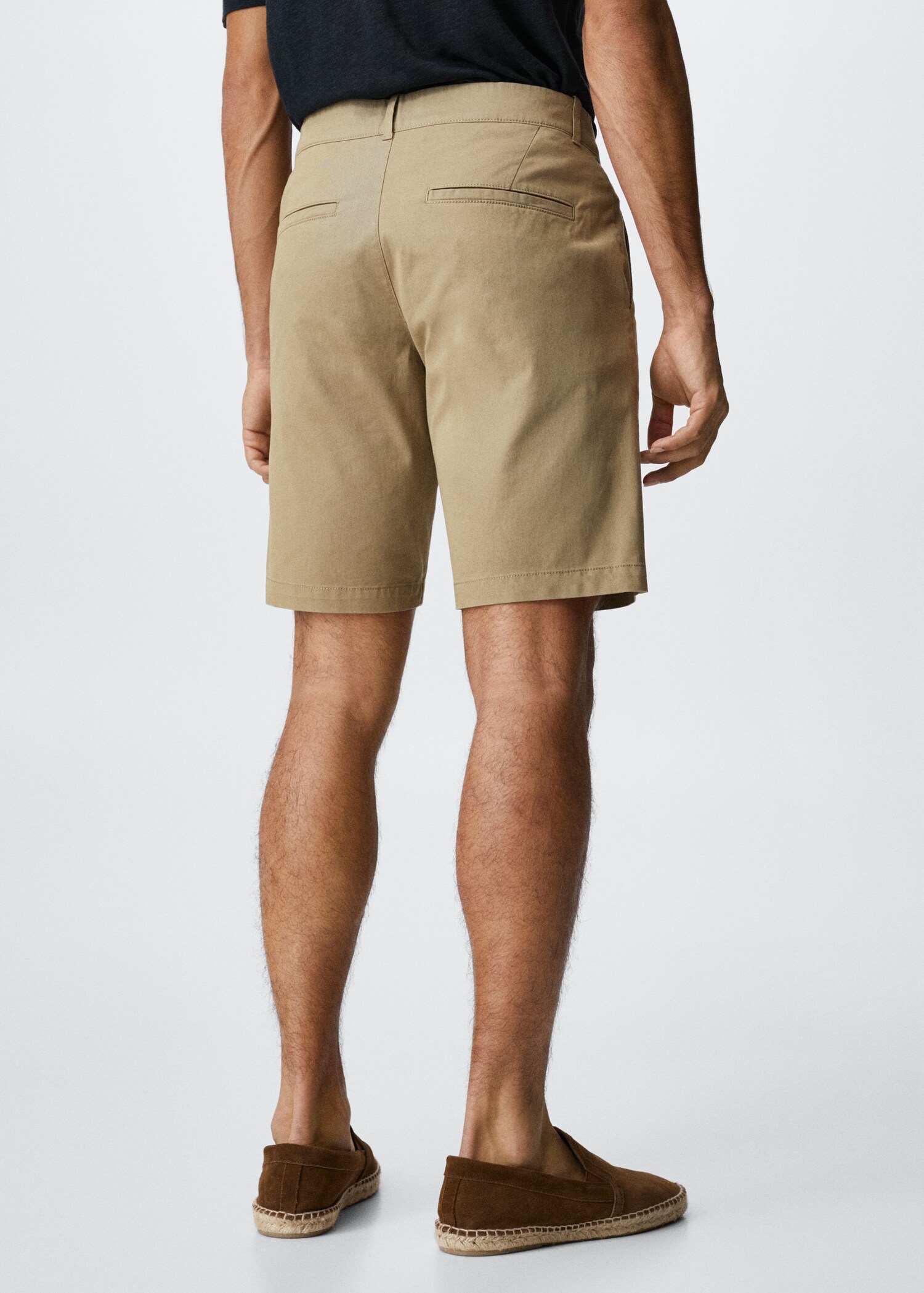 Slim-fit chino cotton bermuda shorts - Reverse of the article