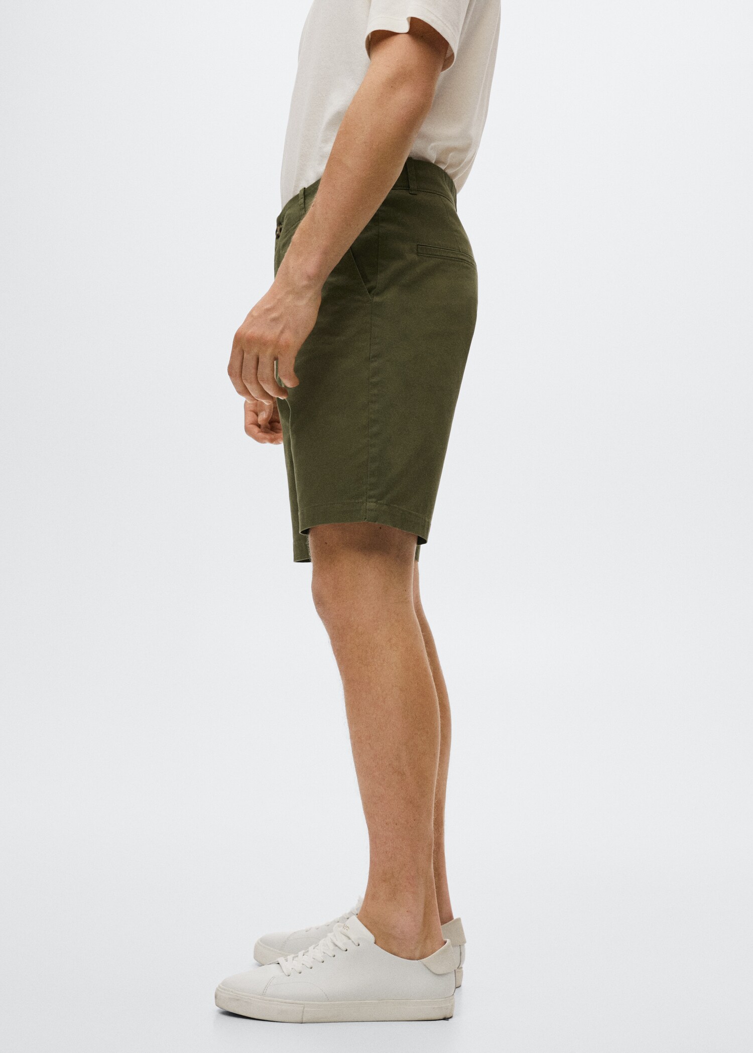 Slim-fit chino cotton bermuda shorts - Details of the article 2