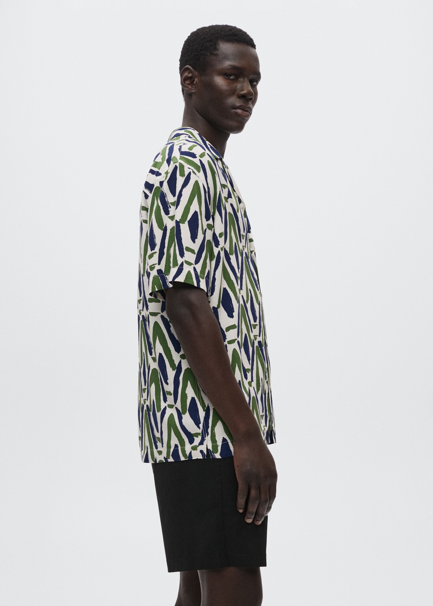Printed flowy shirt - Details of the article 2