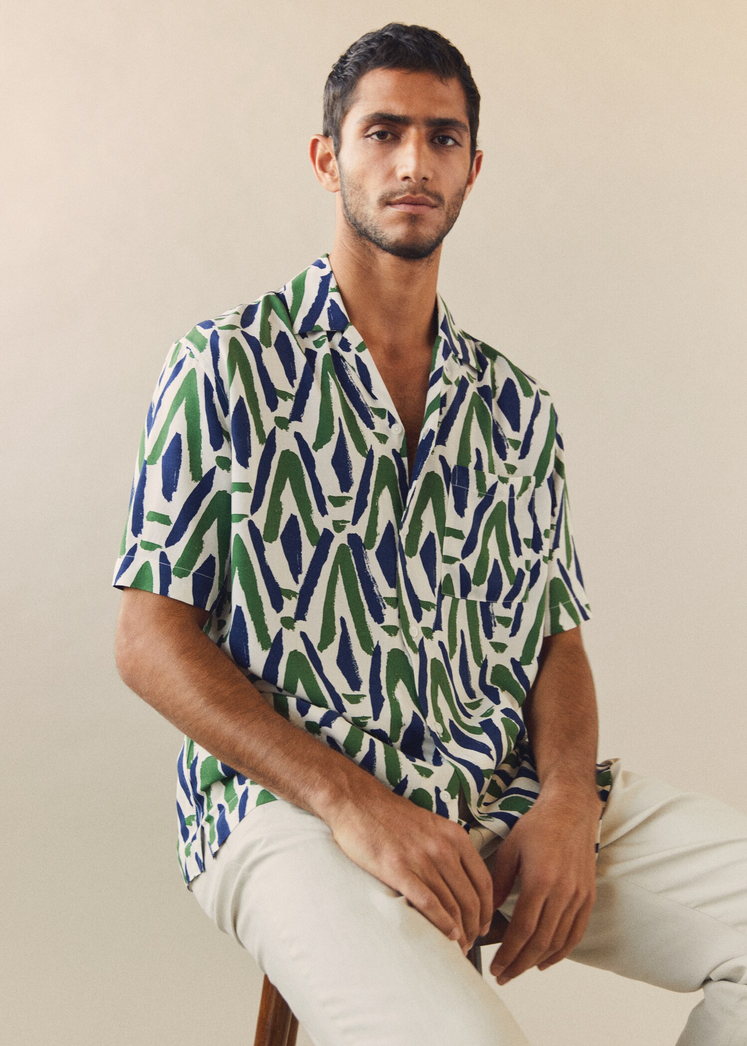 Printed flowy shirt - Details of the article 5