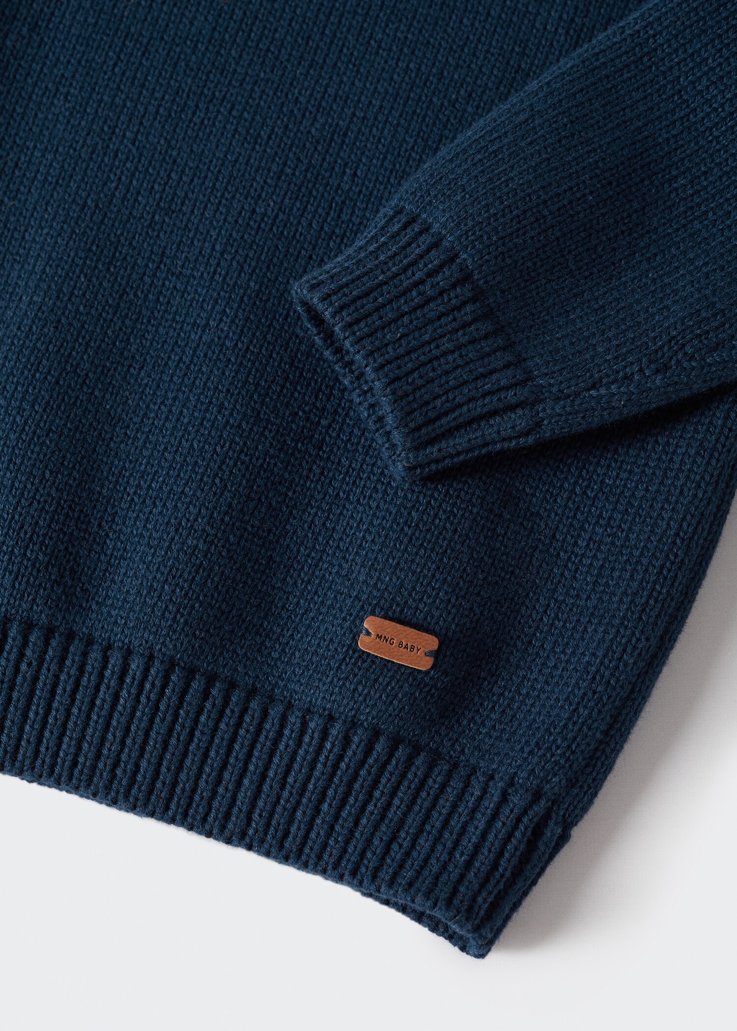 Knitted braided sweater - Details of the article 8