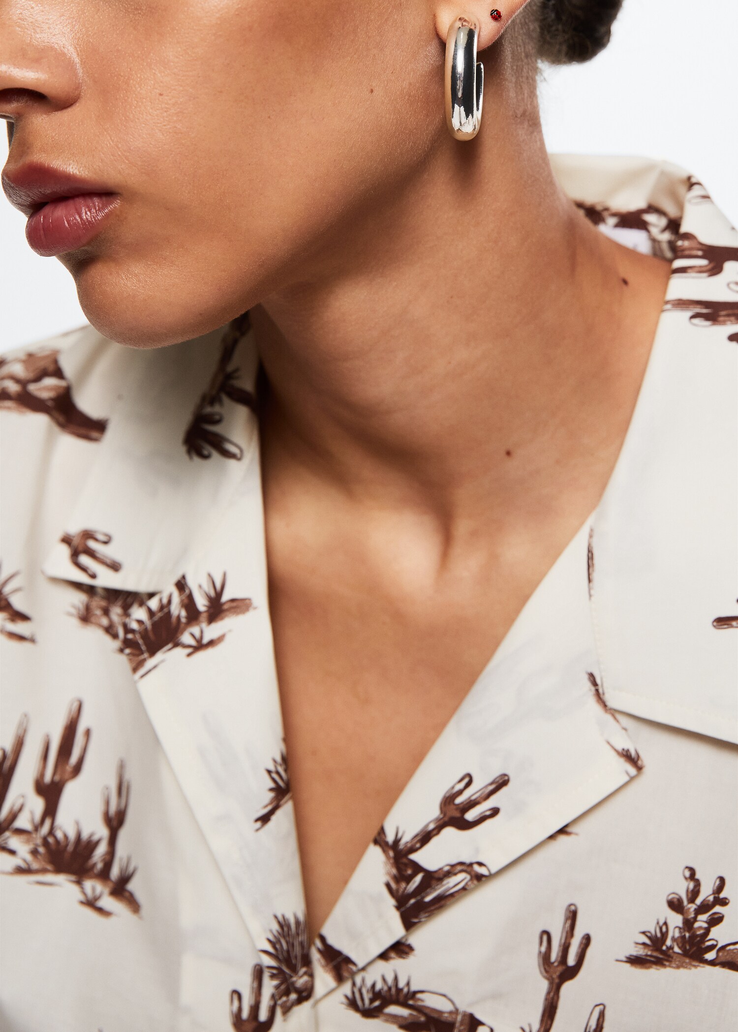 Printed cotton shirt - Details of the article 1