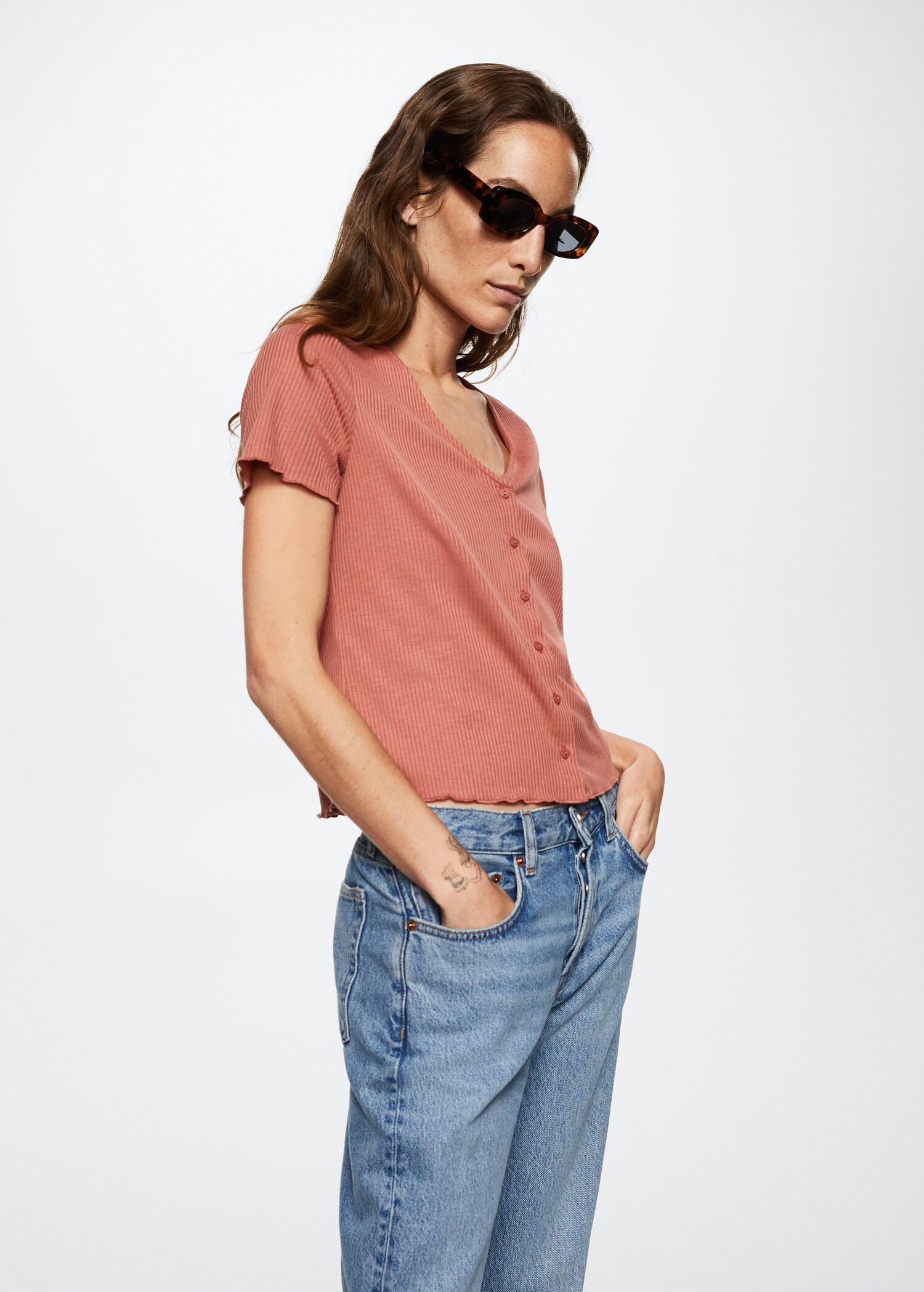 T-shirt côtelé boutons - Plan moyen