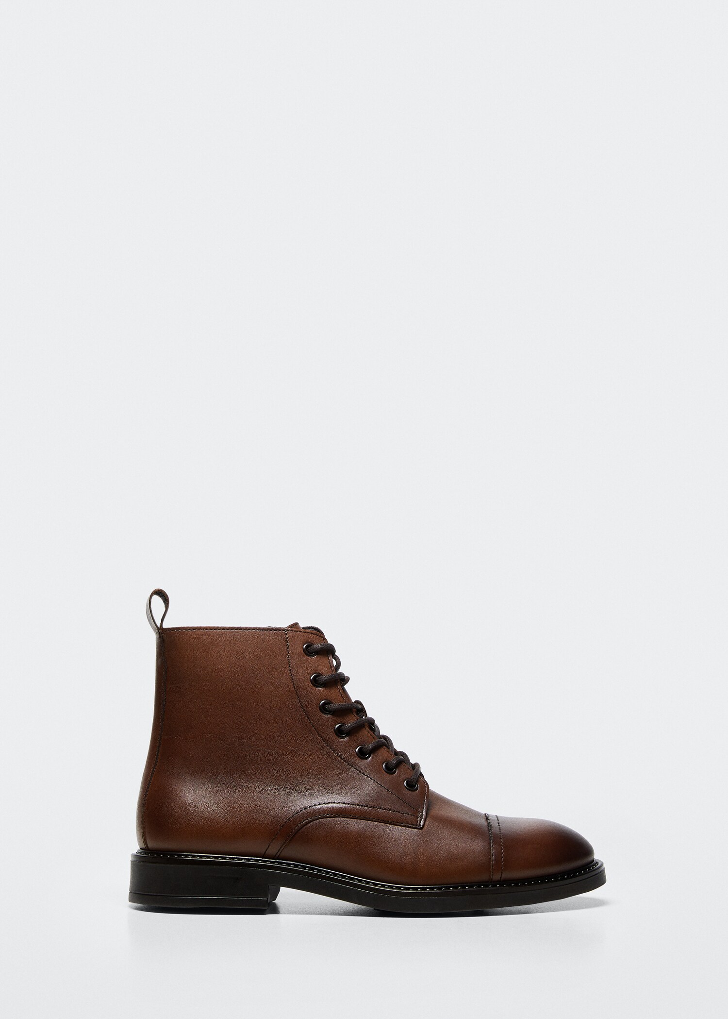 Lace-up leather boots - Article without model