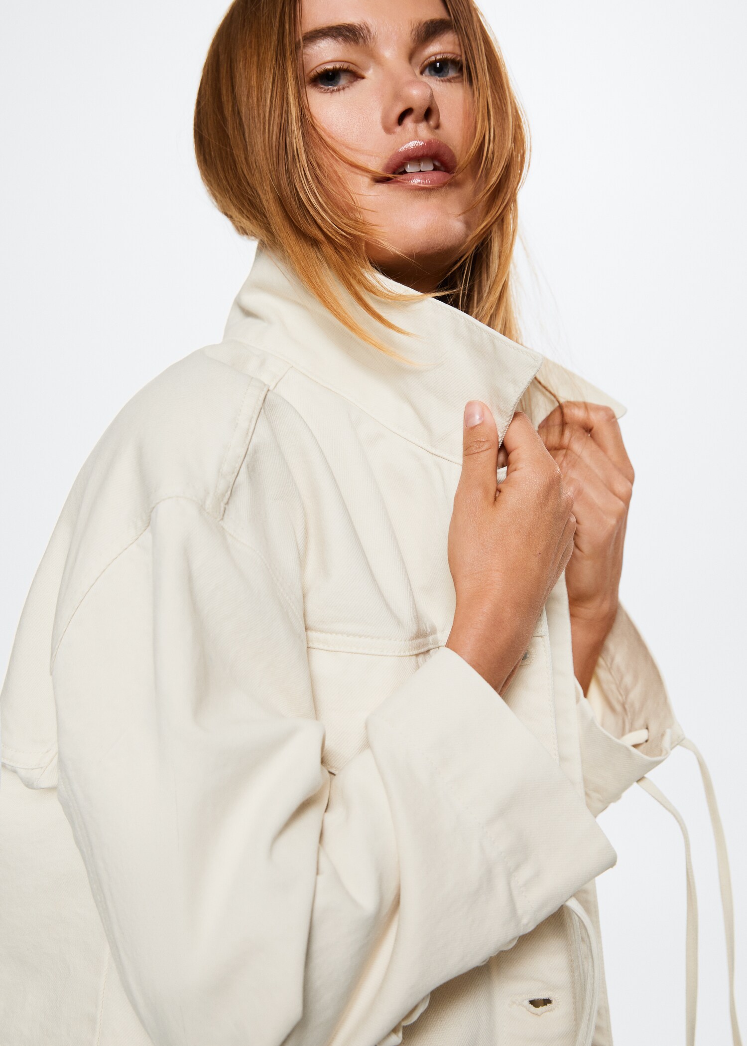 Denim jacket with drawstrings - Details of the article 1