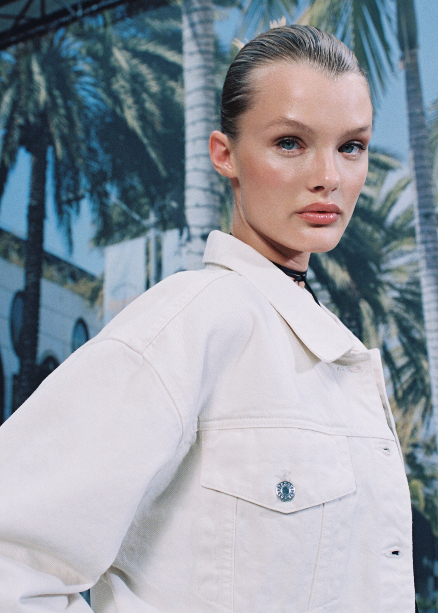 Denim jacket with drawstrings - Details of the article 6