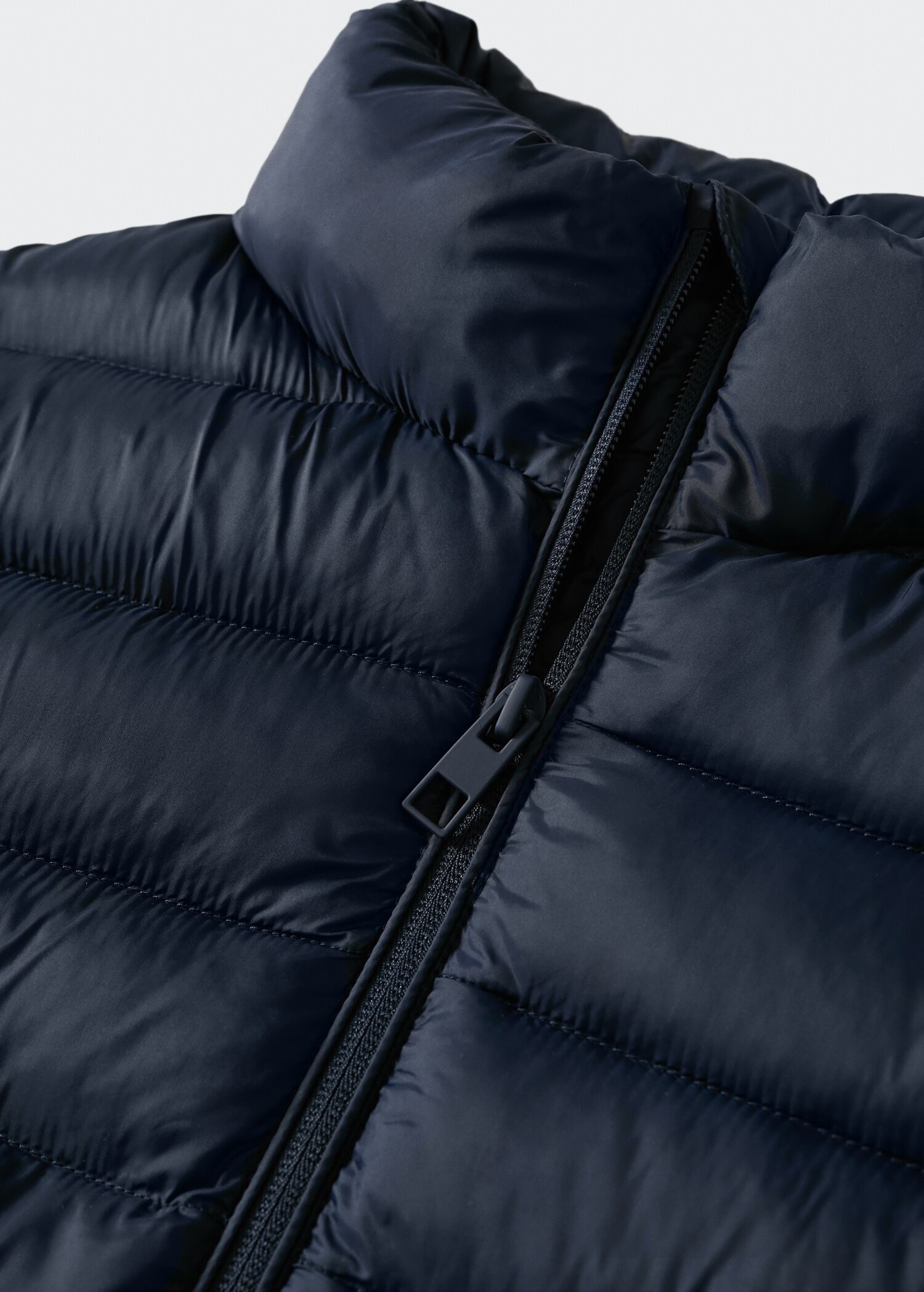 Lightweight quilted gilet - Details of the article 8