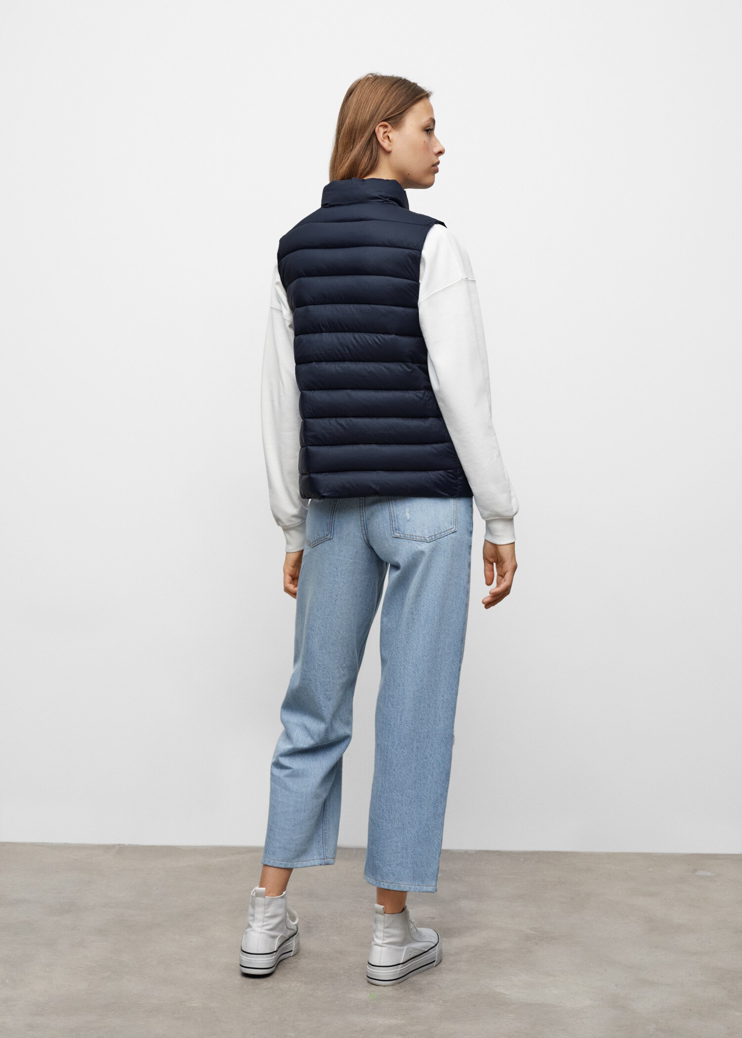 Lightweight quilted gilet - Reverse of the article