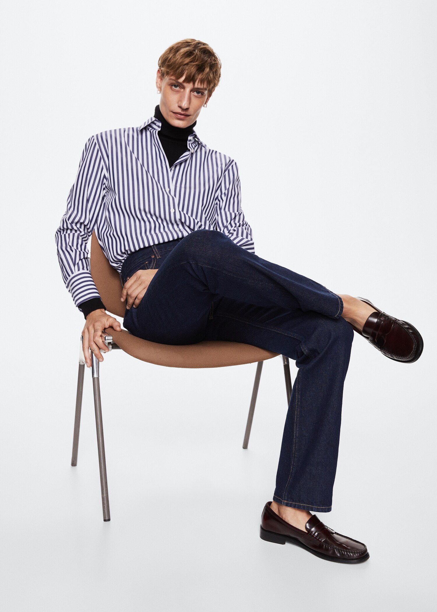 Regular-fit striped poplin shirt  - Details of the article 2