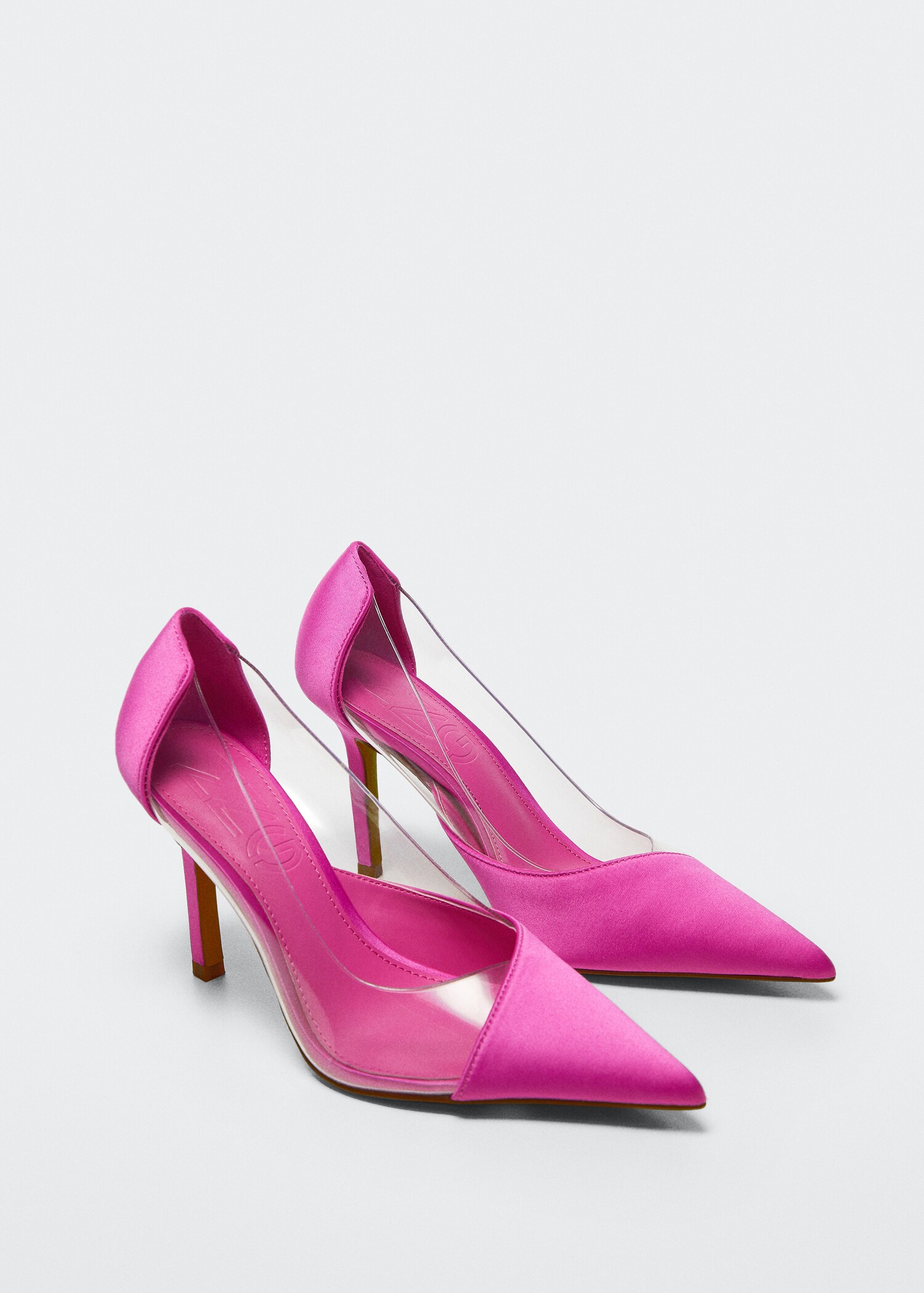 Chaussures vinyle à talon - Plan moyen