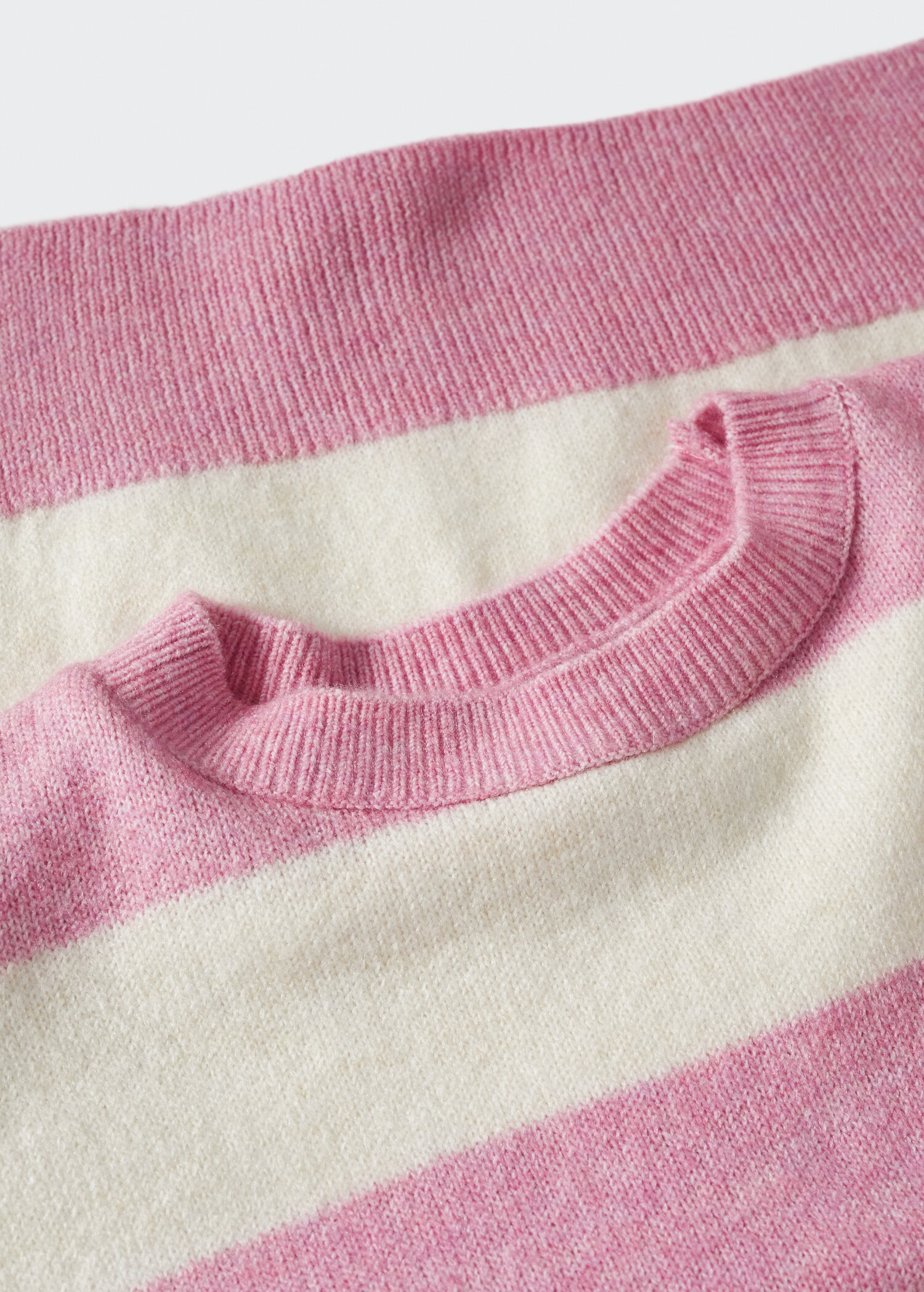 Round-neck striped sweater - Details of the article 8