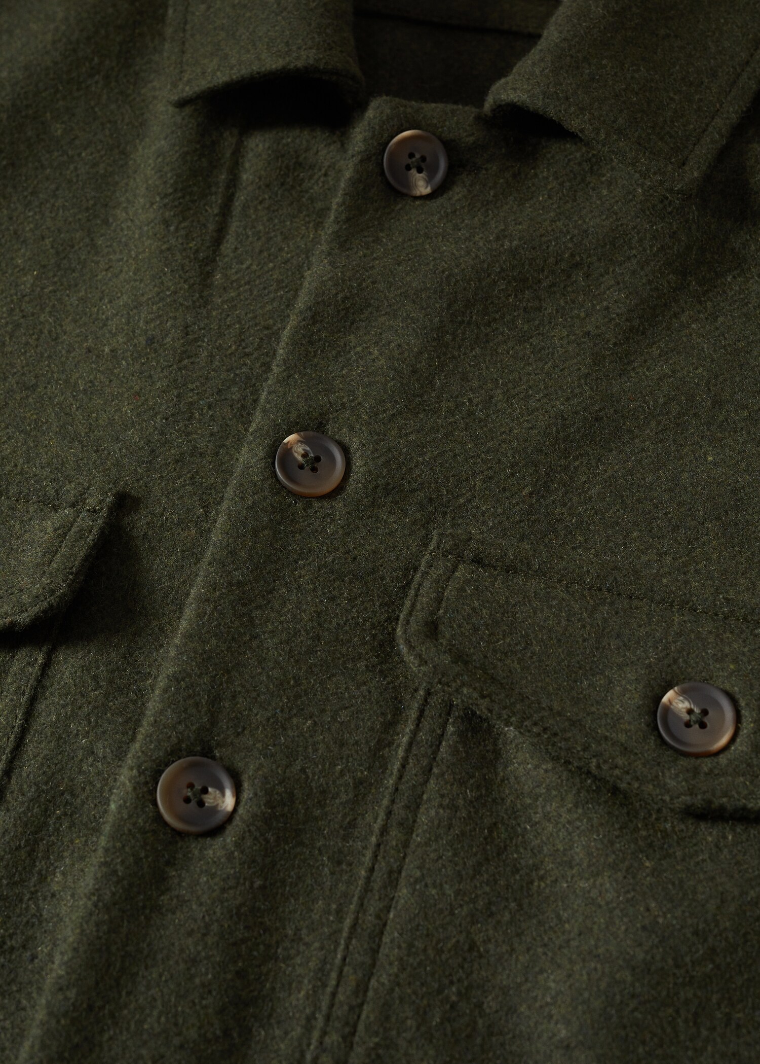 Textured overshirt with pockets - Details of the article 8