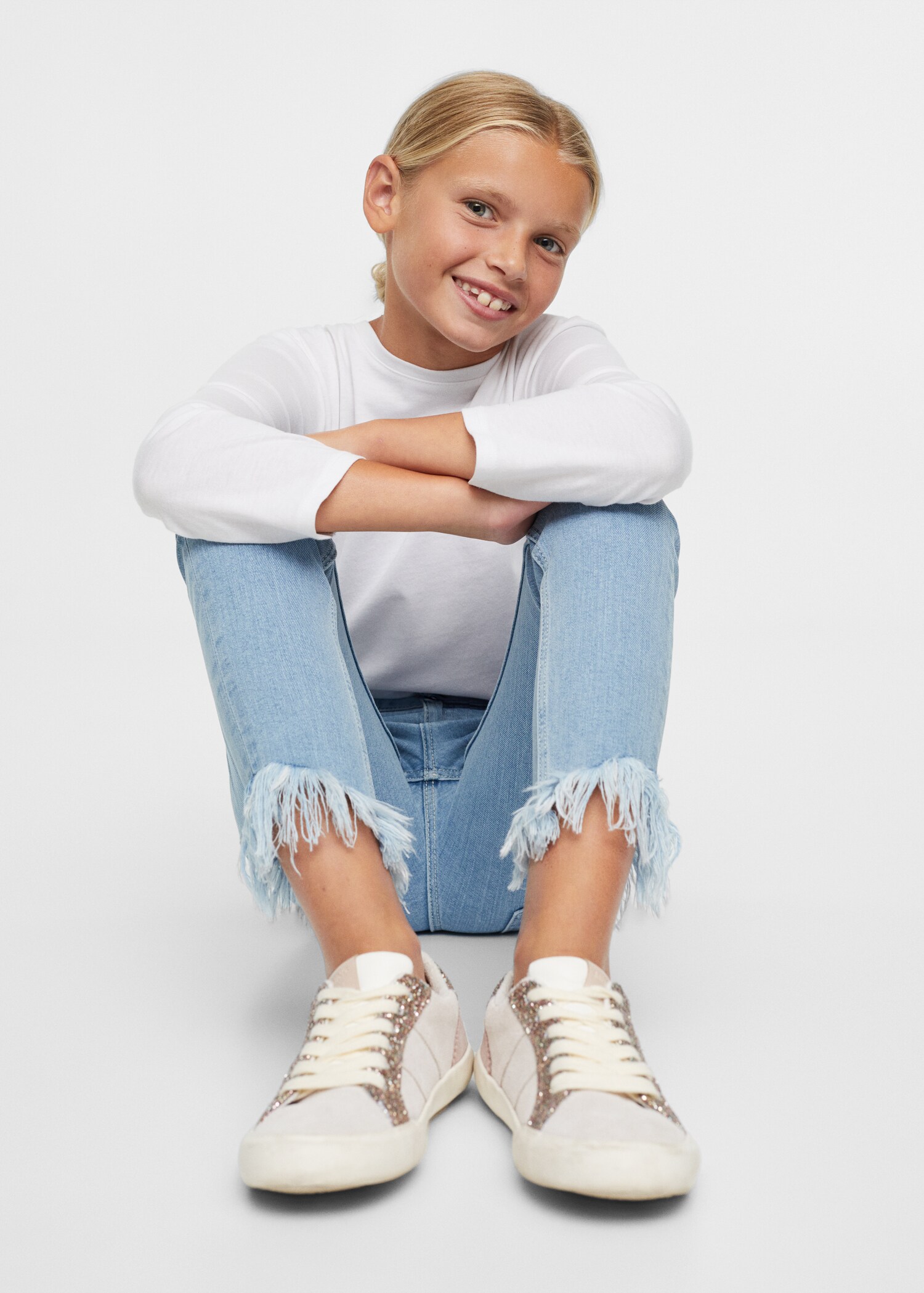 Jean skinny revers effilochés - Plan moyen
