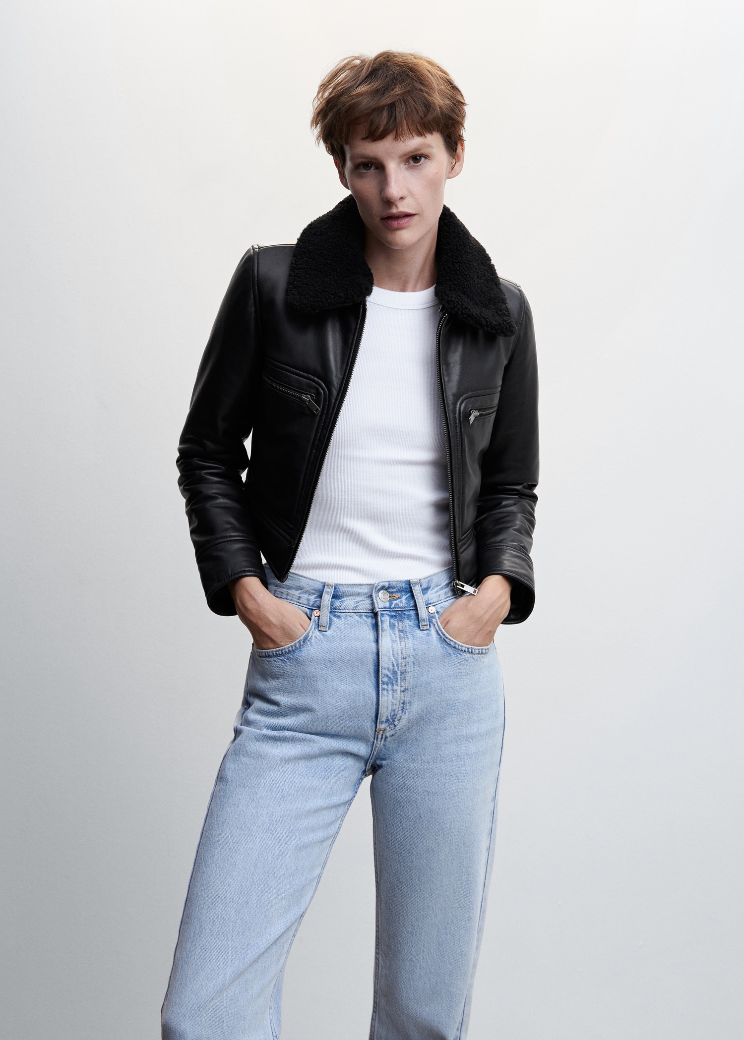 Blouson en cuir col mouton