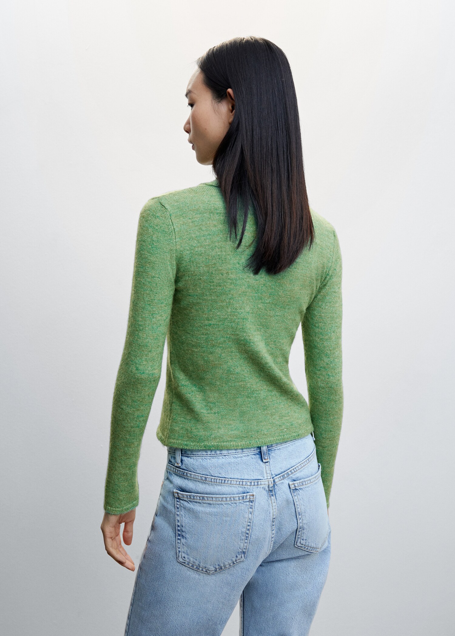 Turtleneck knitted sweater - Reverse of the article