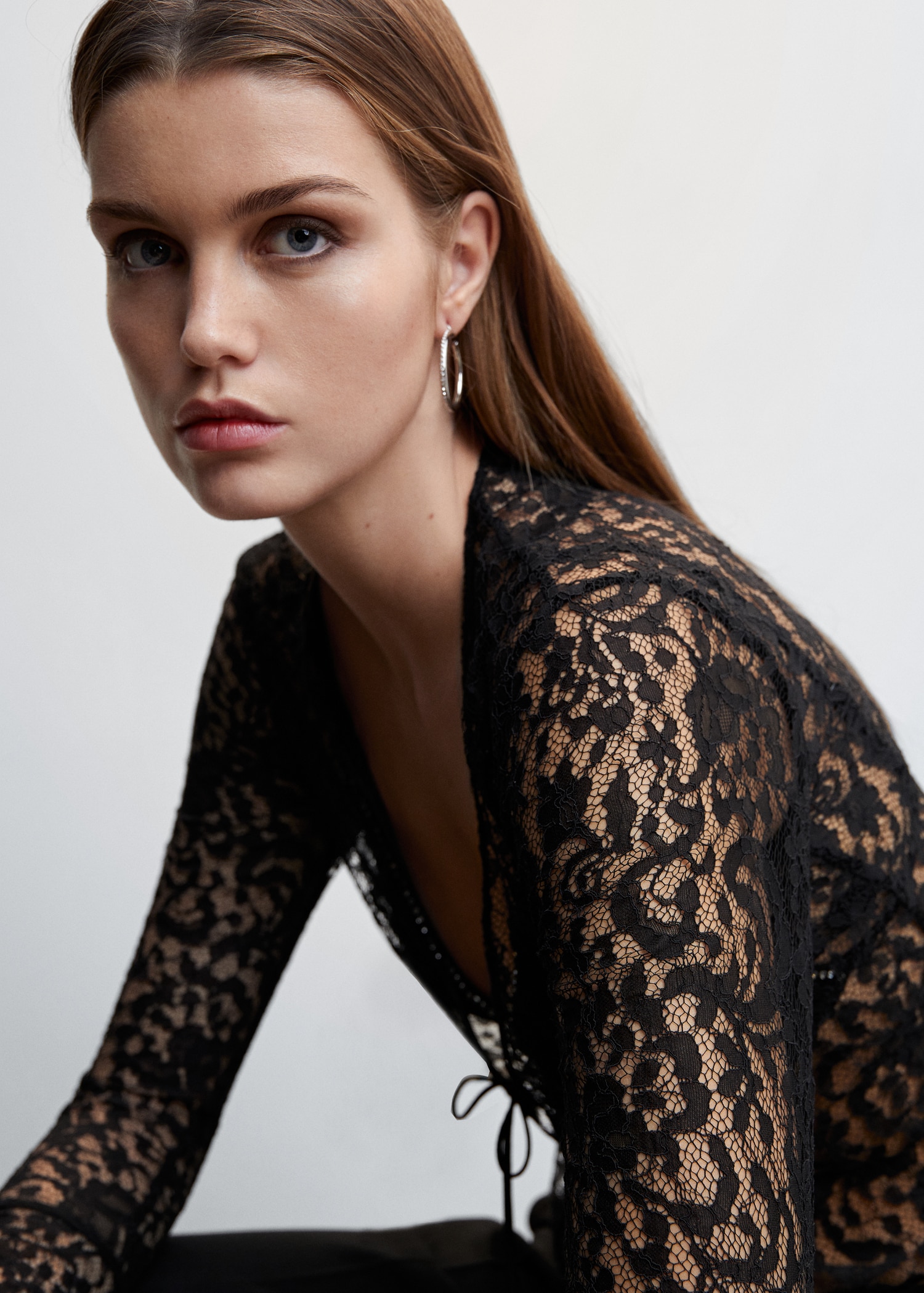 Guipure blouse with bows - Details of the article 1