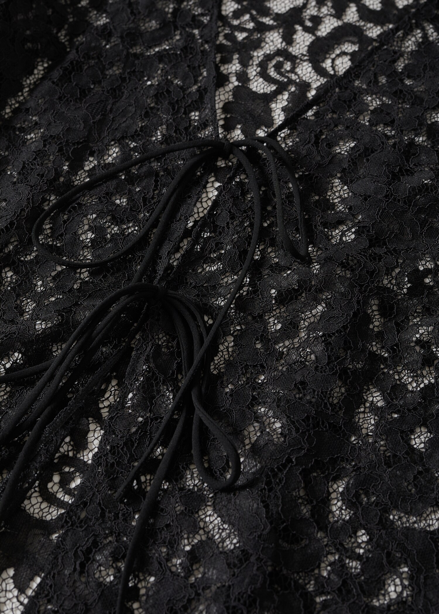 Guipure blouse with bows - Details of the article 8