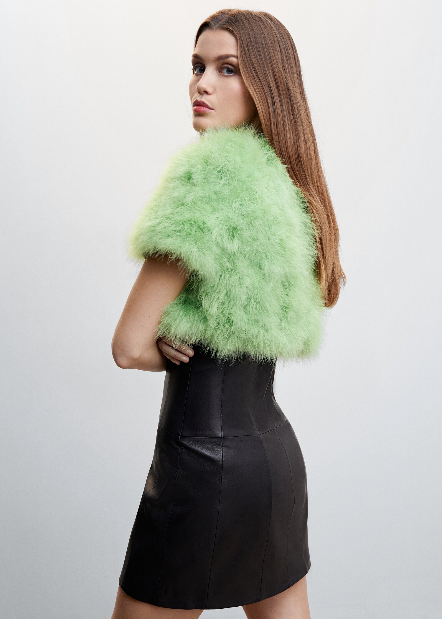 Short feather bolero - Details of the article 2