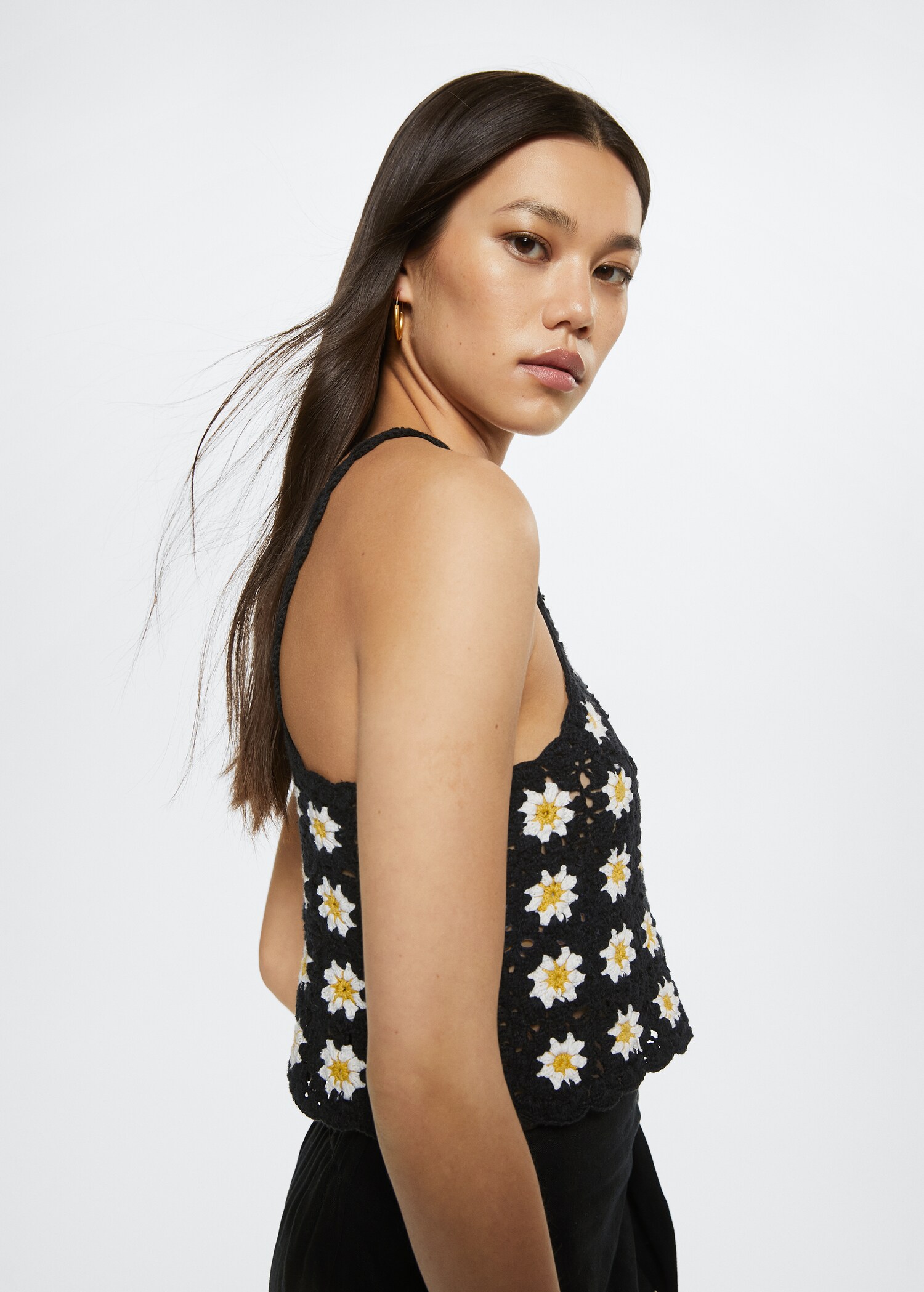 Daisy crochect top - Details of the article 2