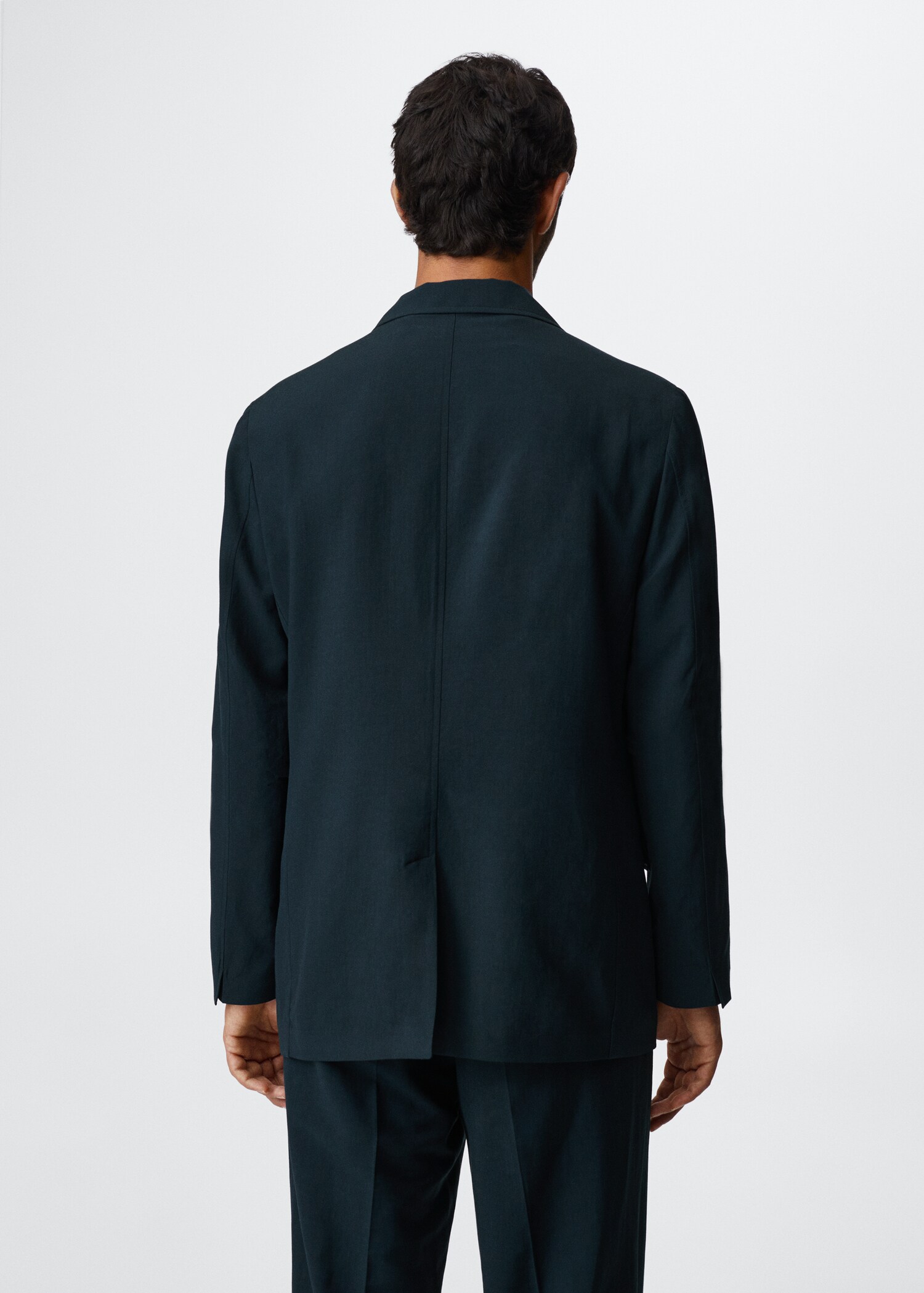 Linen suit jacket with pockets - Reverse of the article