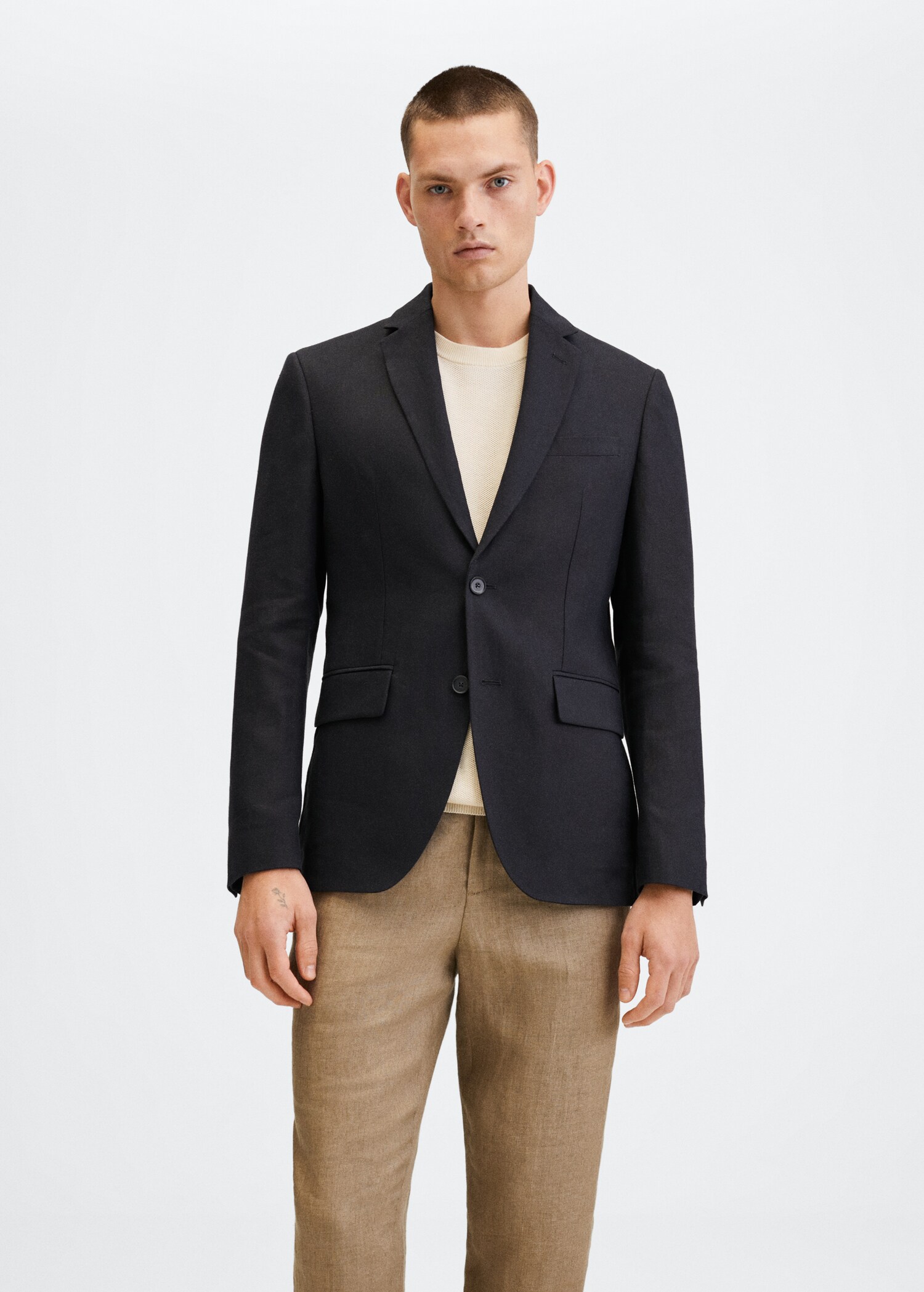 Blazer slim fit de 100% linho - Plano médio
