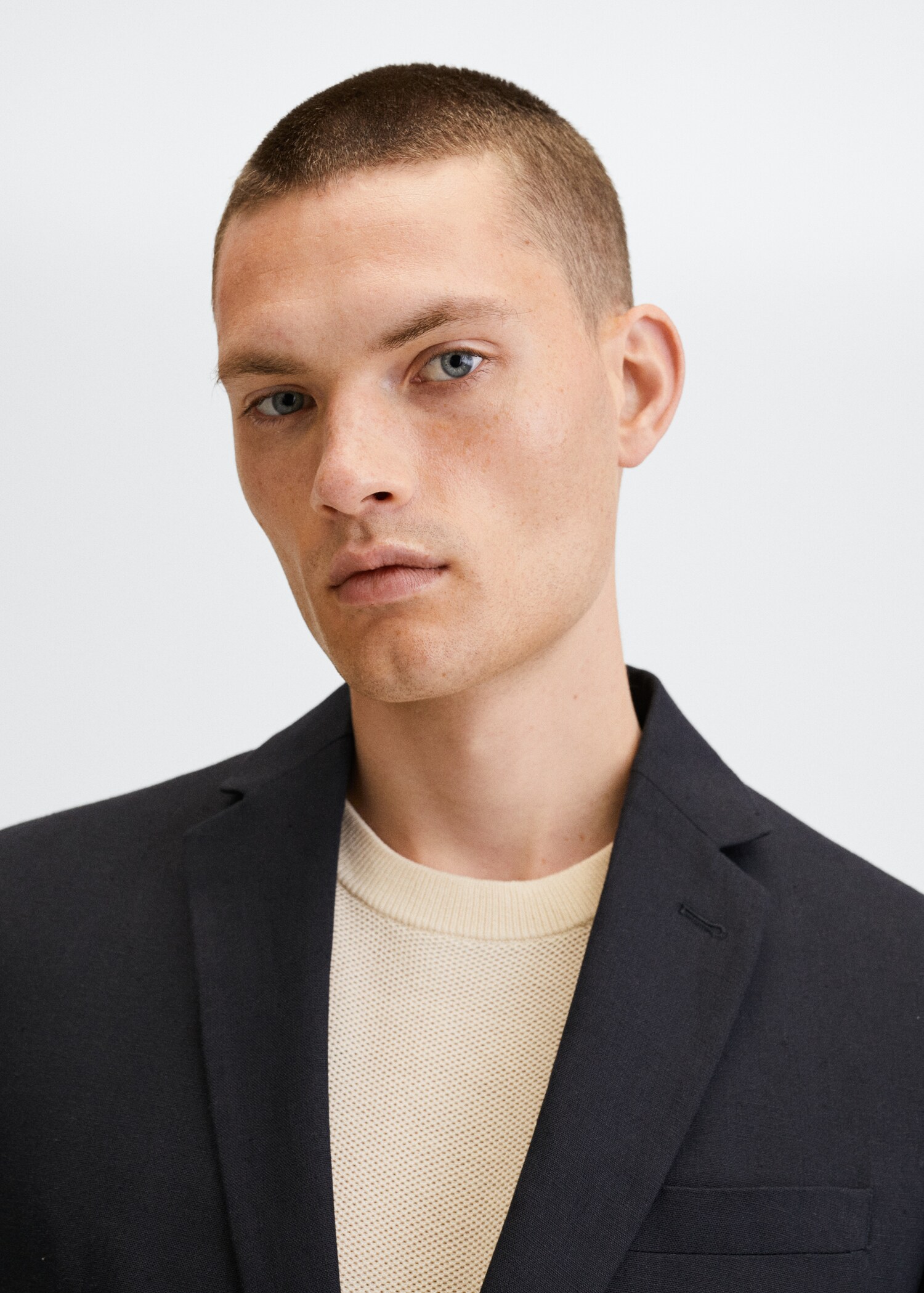 Blazer slim fit de 100% linho - Pormenor do artigo 1