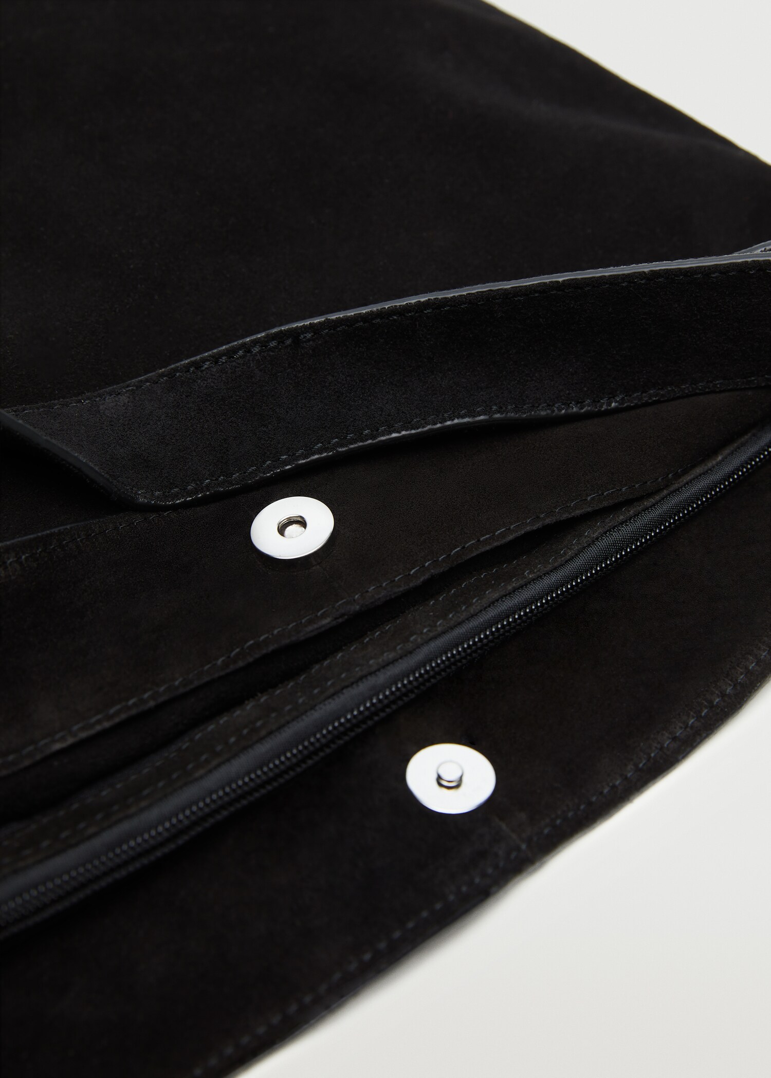 Leather bucket bag - Details of the article 2