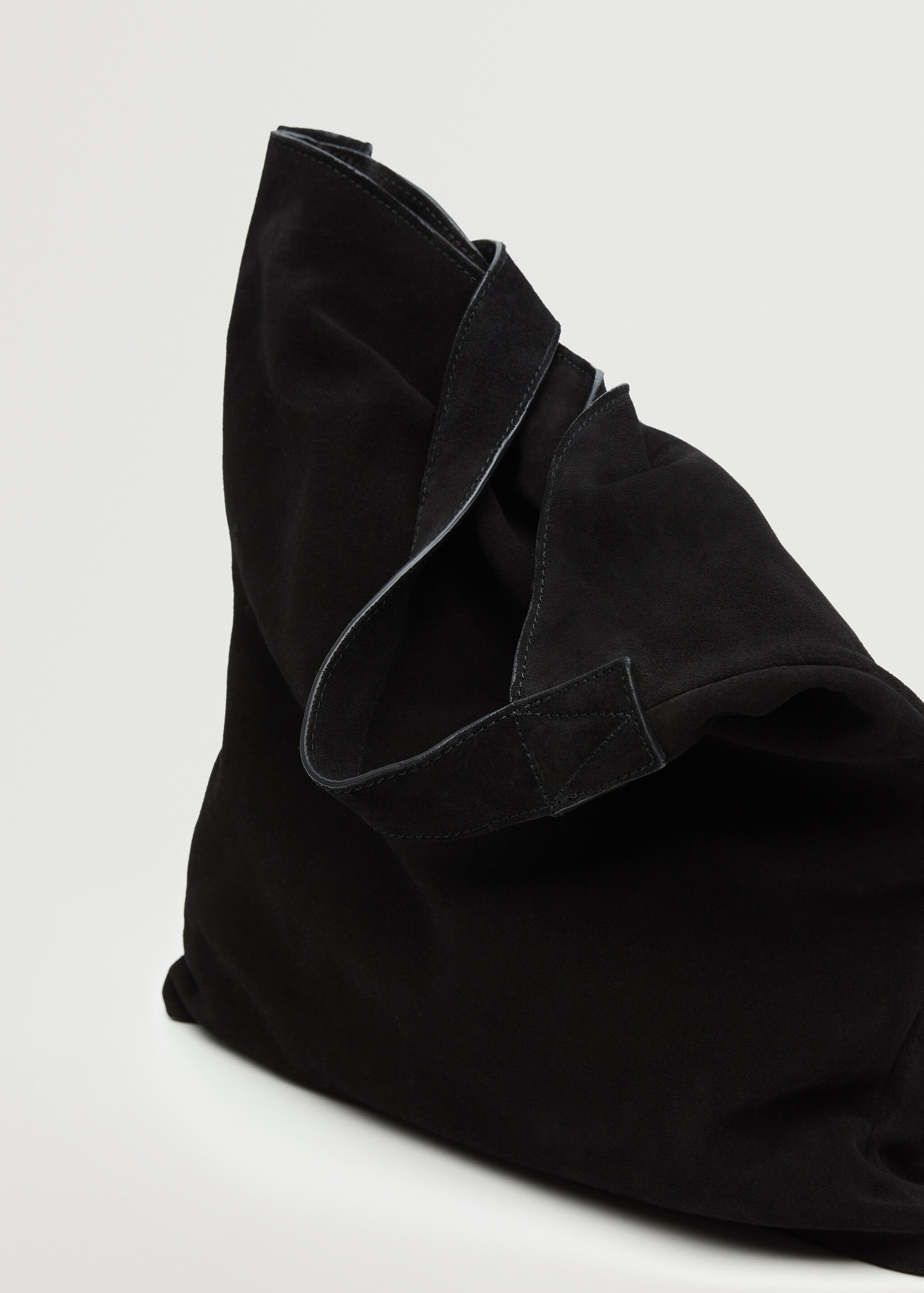 Leather bucket bag - Details of the article 4