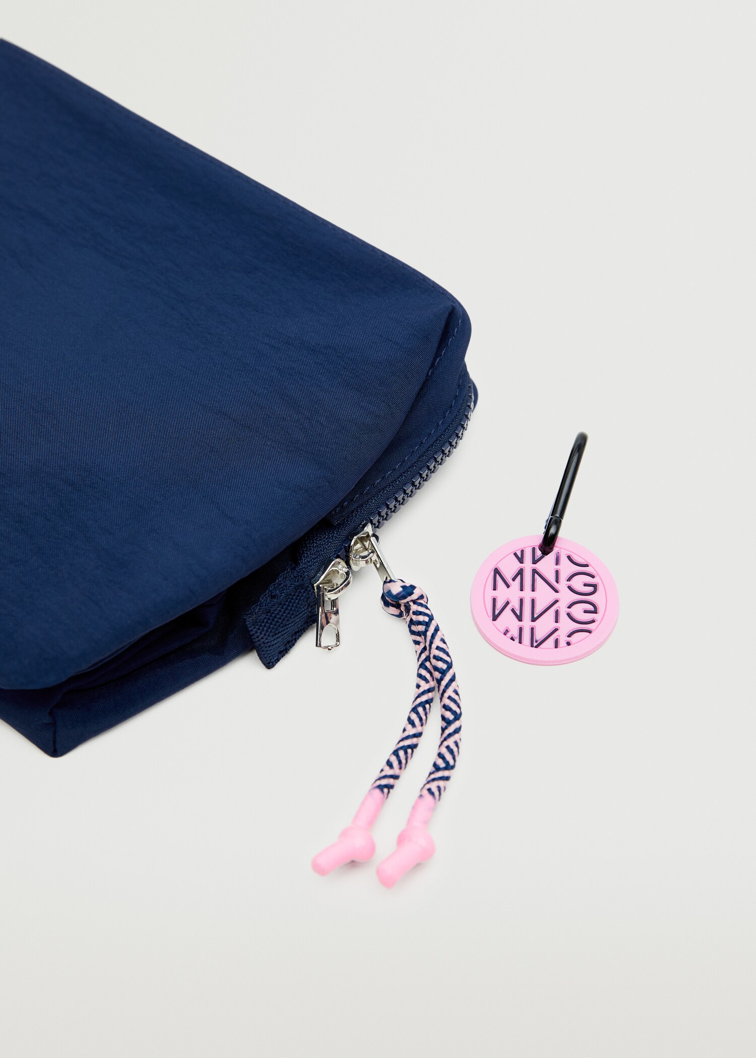 Zipped toiletry bag with logo - Details of the article 3