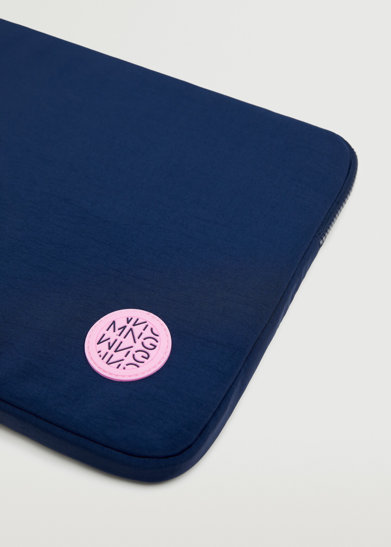 Laptop case with knot detail - Medium plane