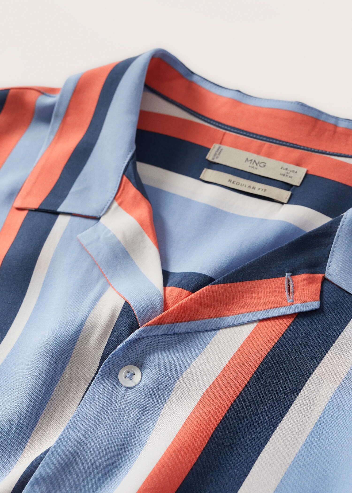 Striped flowy shirt - Details of the article 8