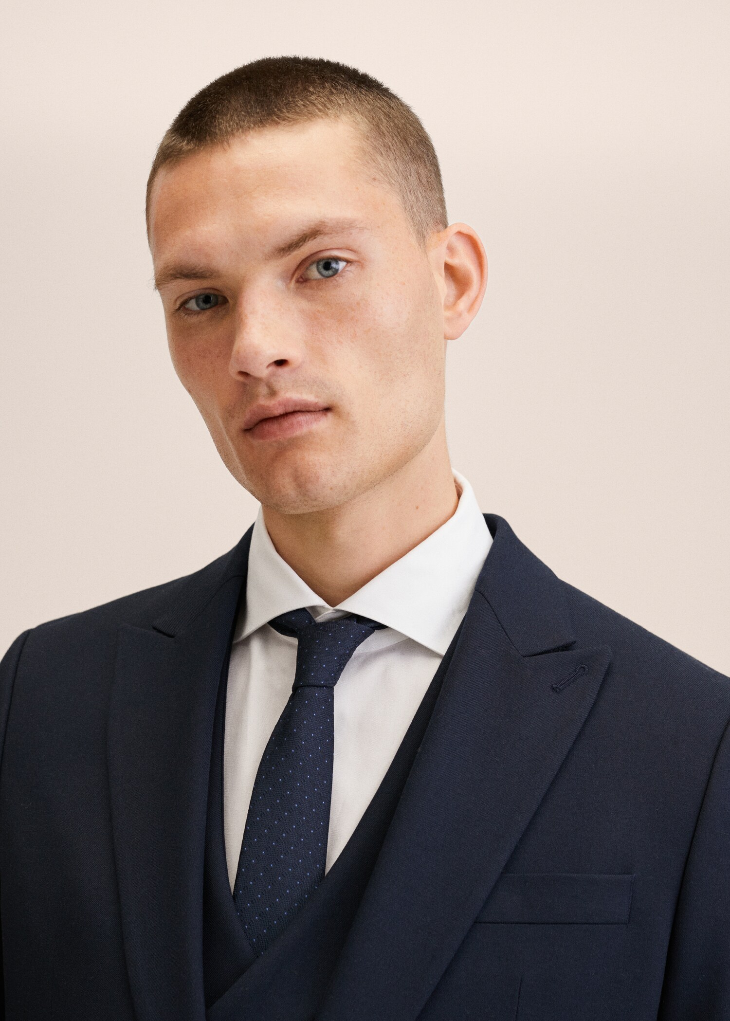 Slim-fit morning suit - Details of the article 1